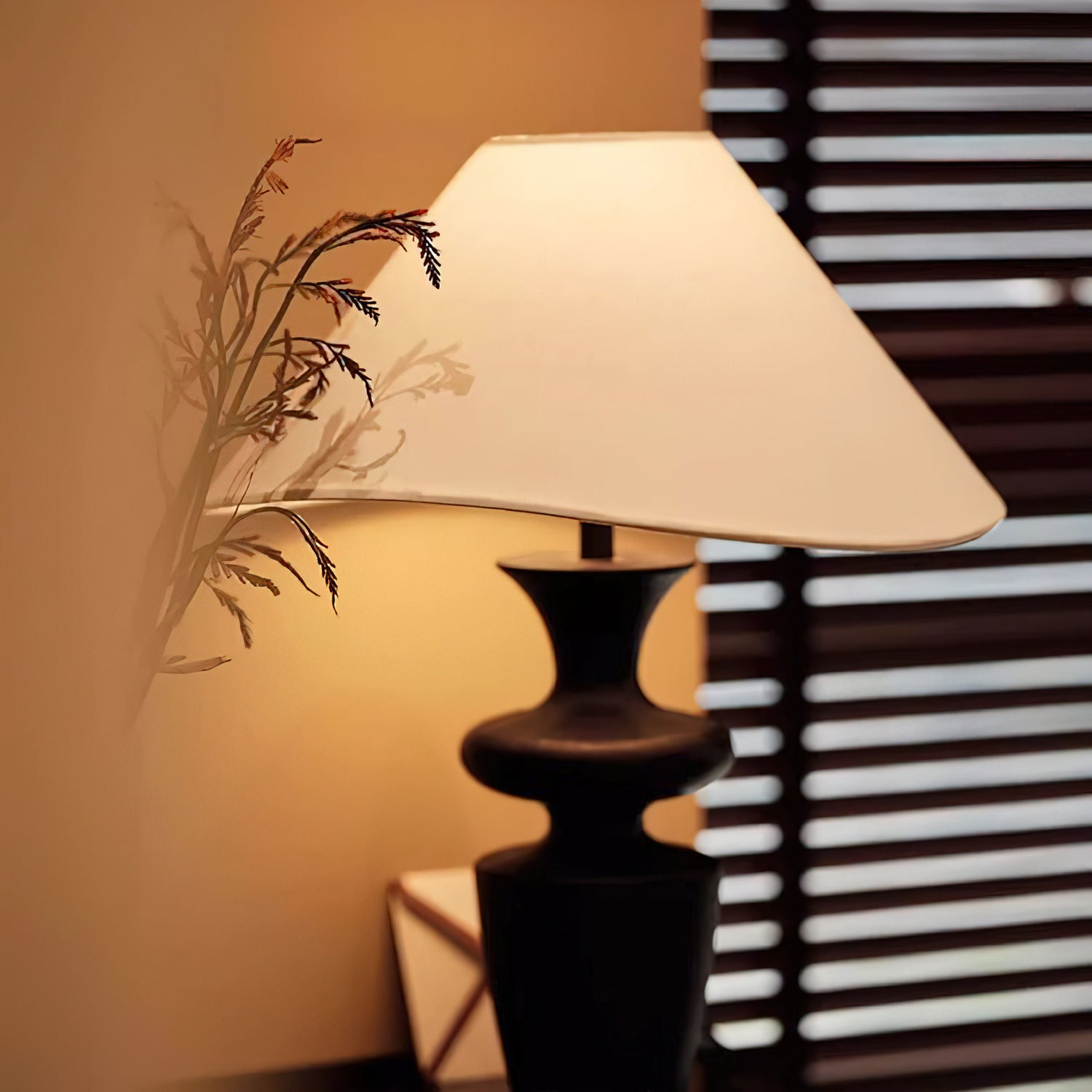 Henry Minimalist Wood Table Lamp - Blowlighting