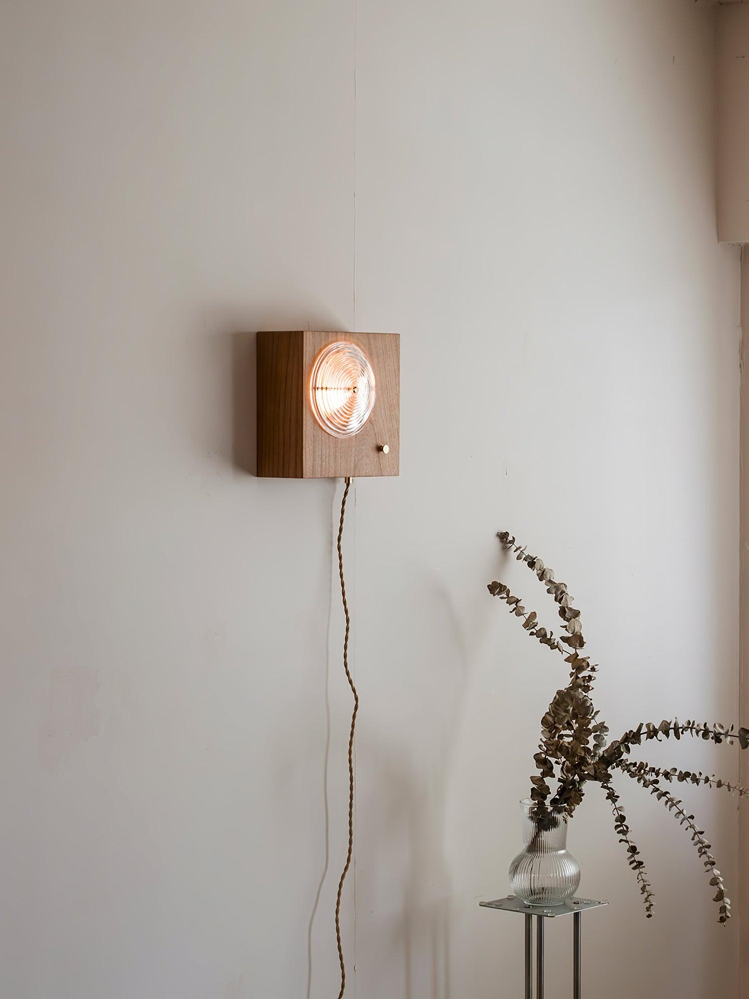 Echo Fashion Glass Wall Lamp - Blowlighting