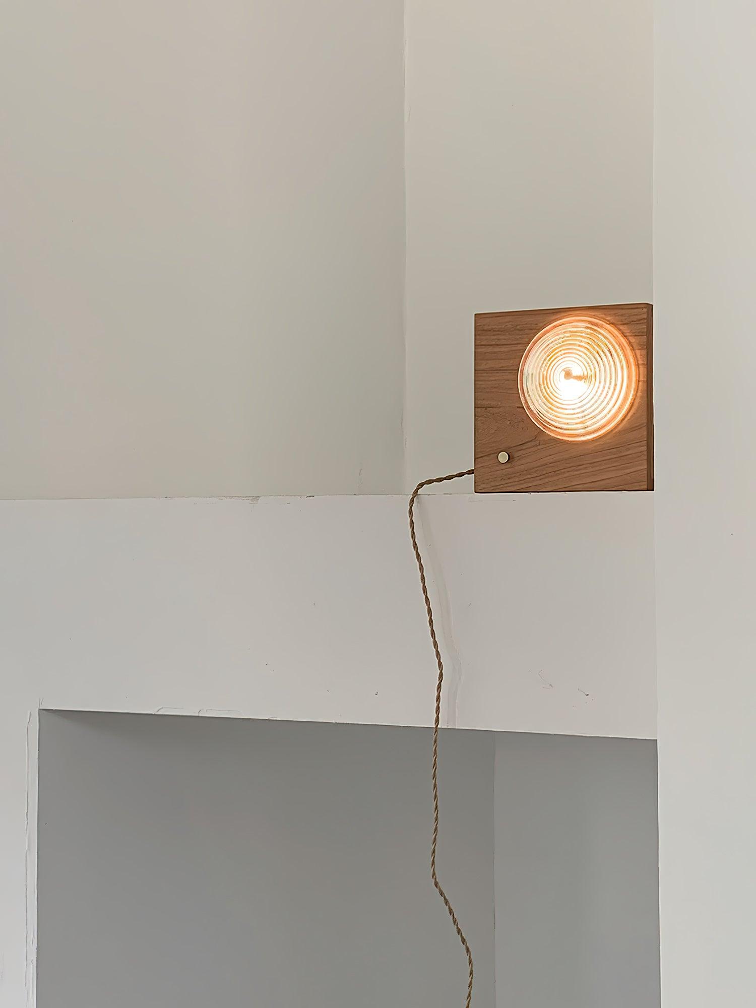 Echo Fashion Glass Wall Lamp - Blowlighting