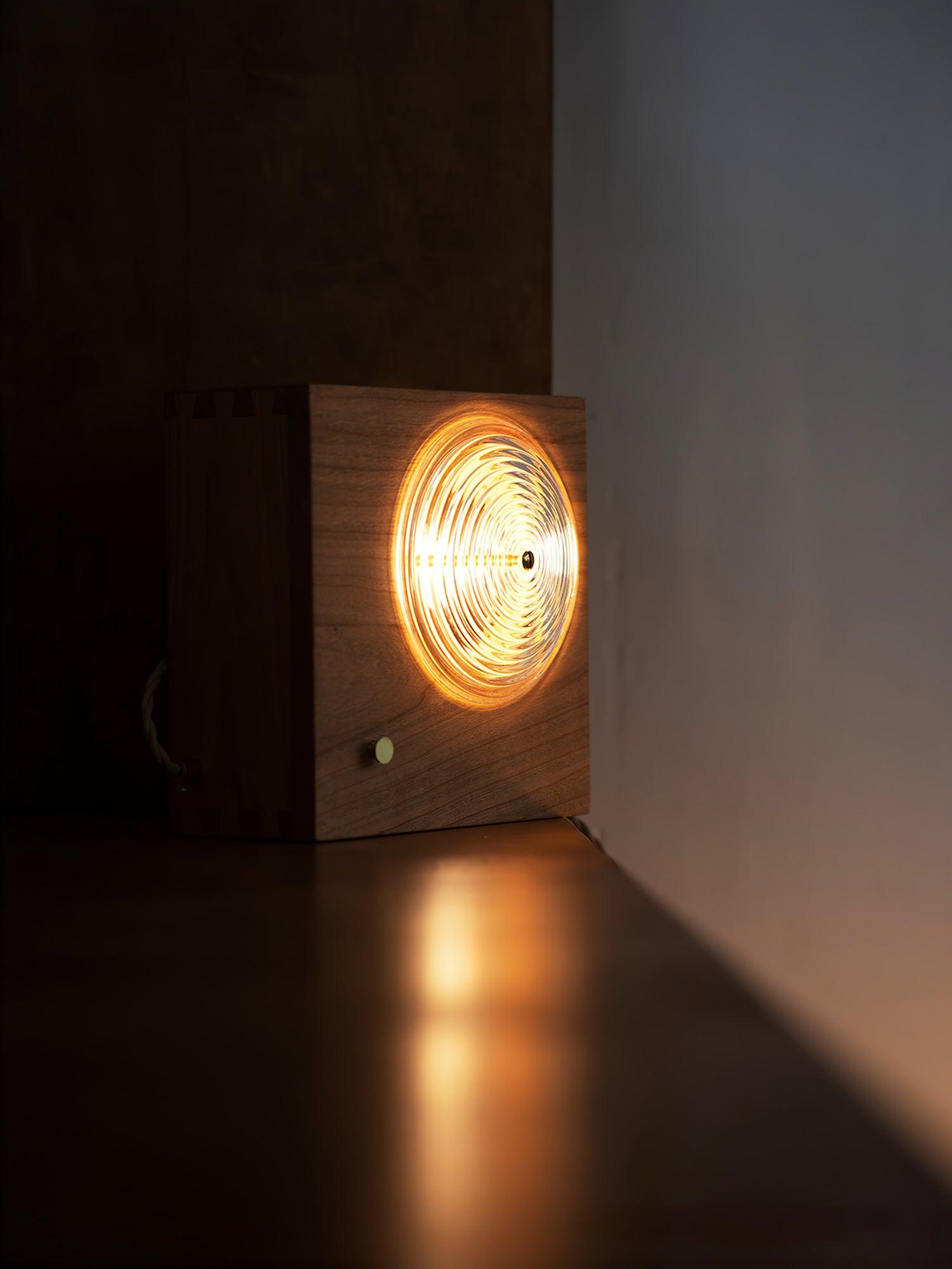 Echo Fashion Glass Wall Lamp - Blowlighting