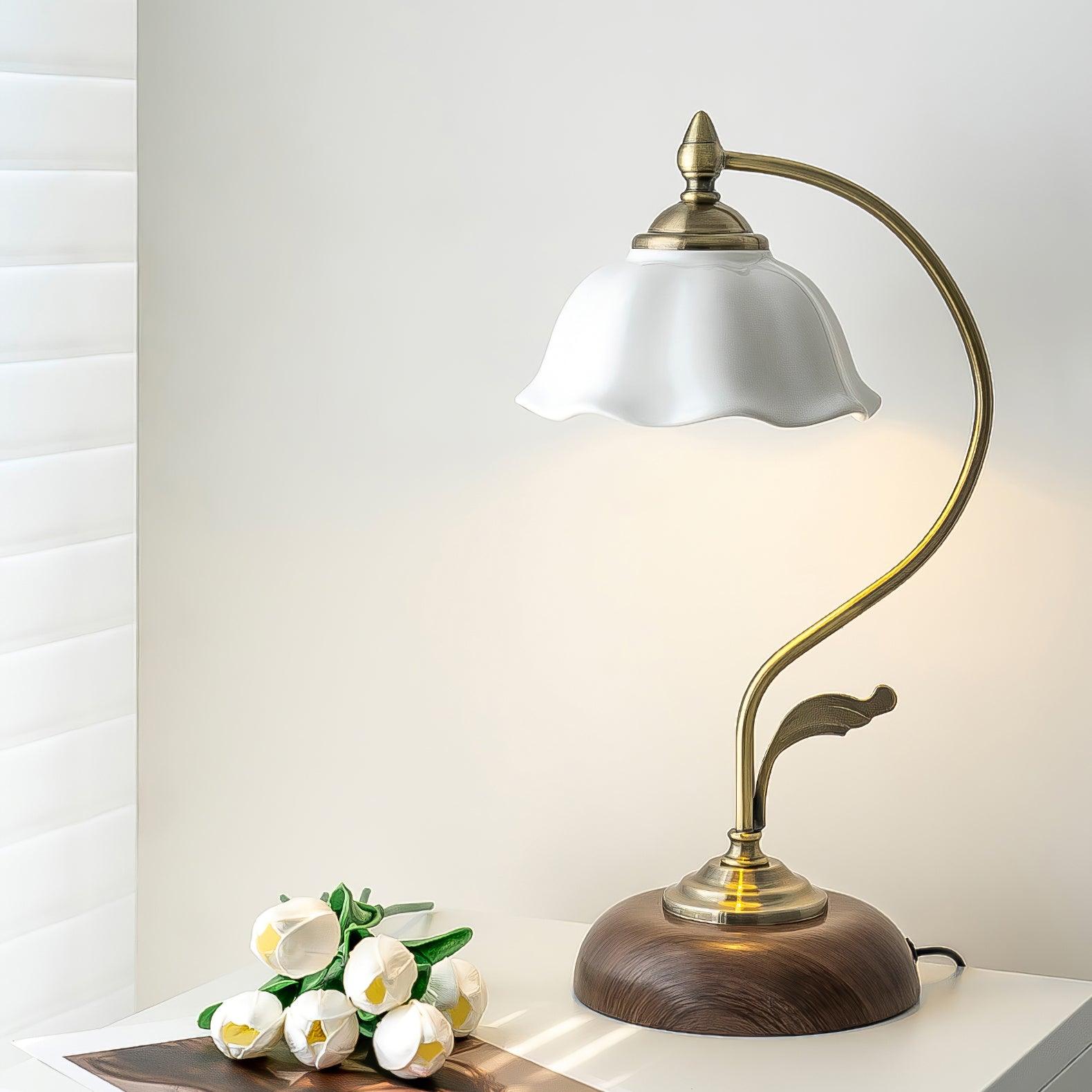 Vintage Laiton Table Lamp - Blowlighting