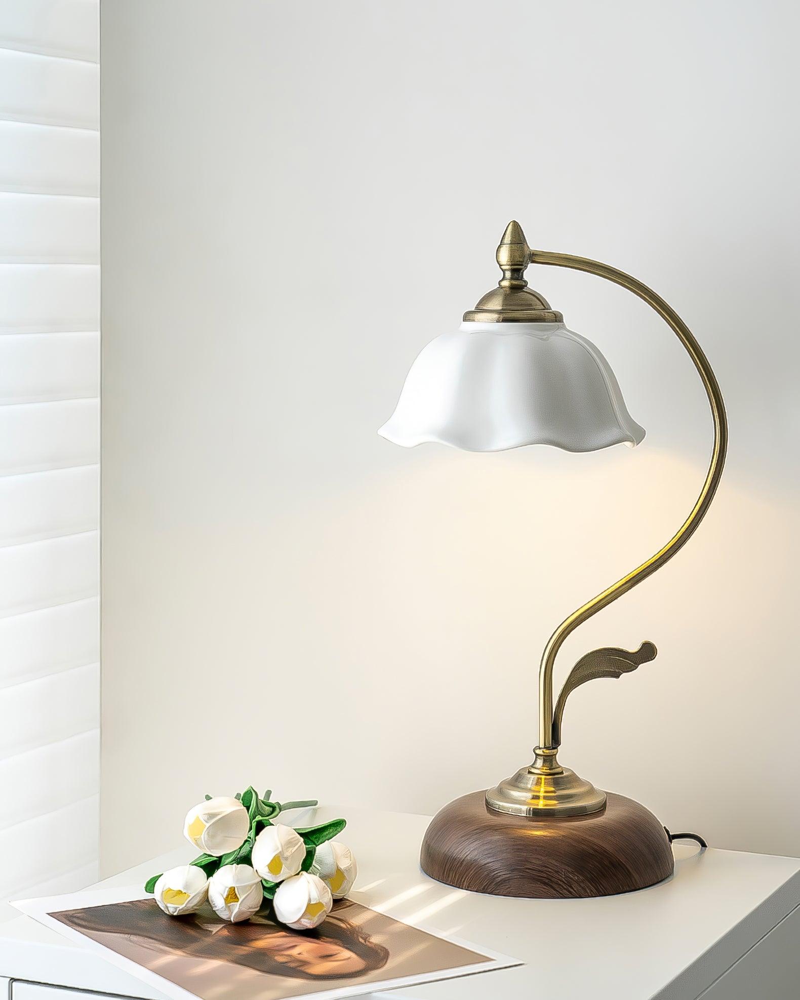 Vintage Laiton Table Lamp - Blowlighting
