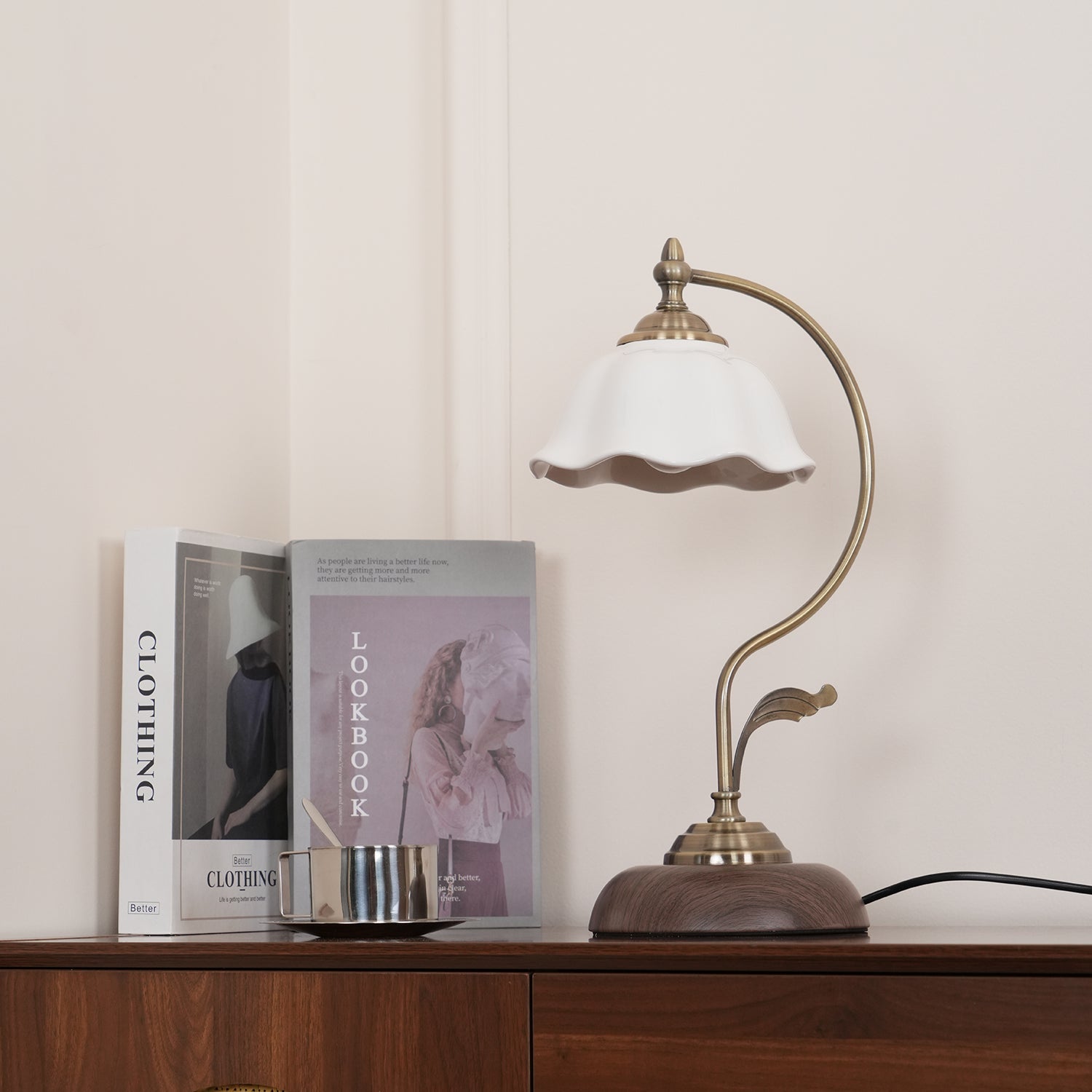 Vintage Laiton Table Lamp - Blowlighting