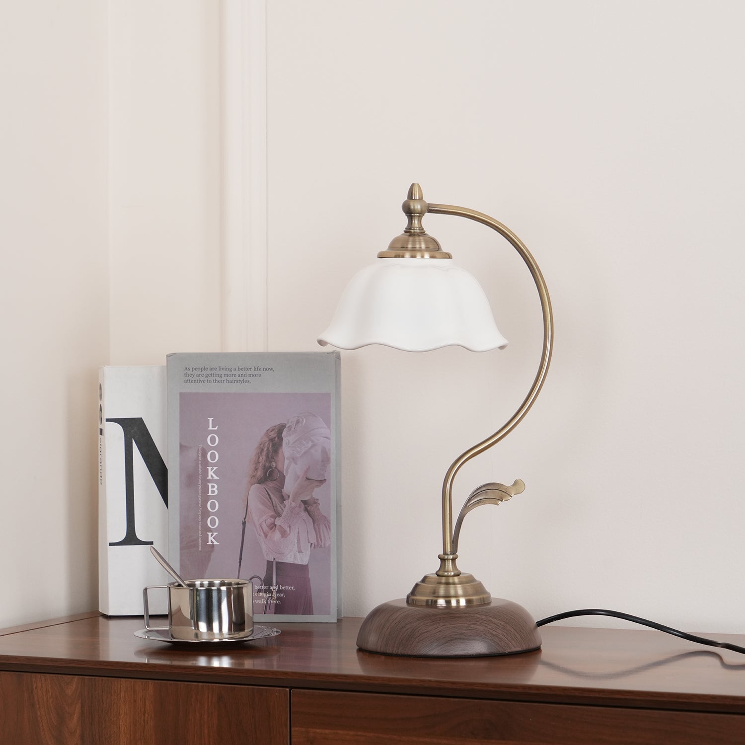 Vintage Laiton Table Lamp - Blowlighting