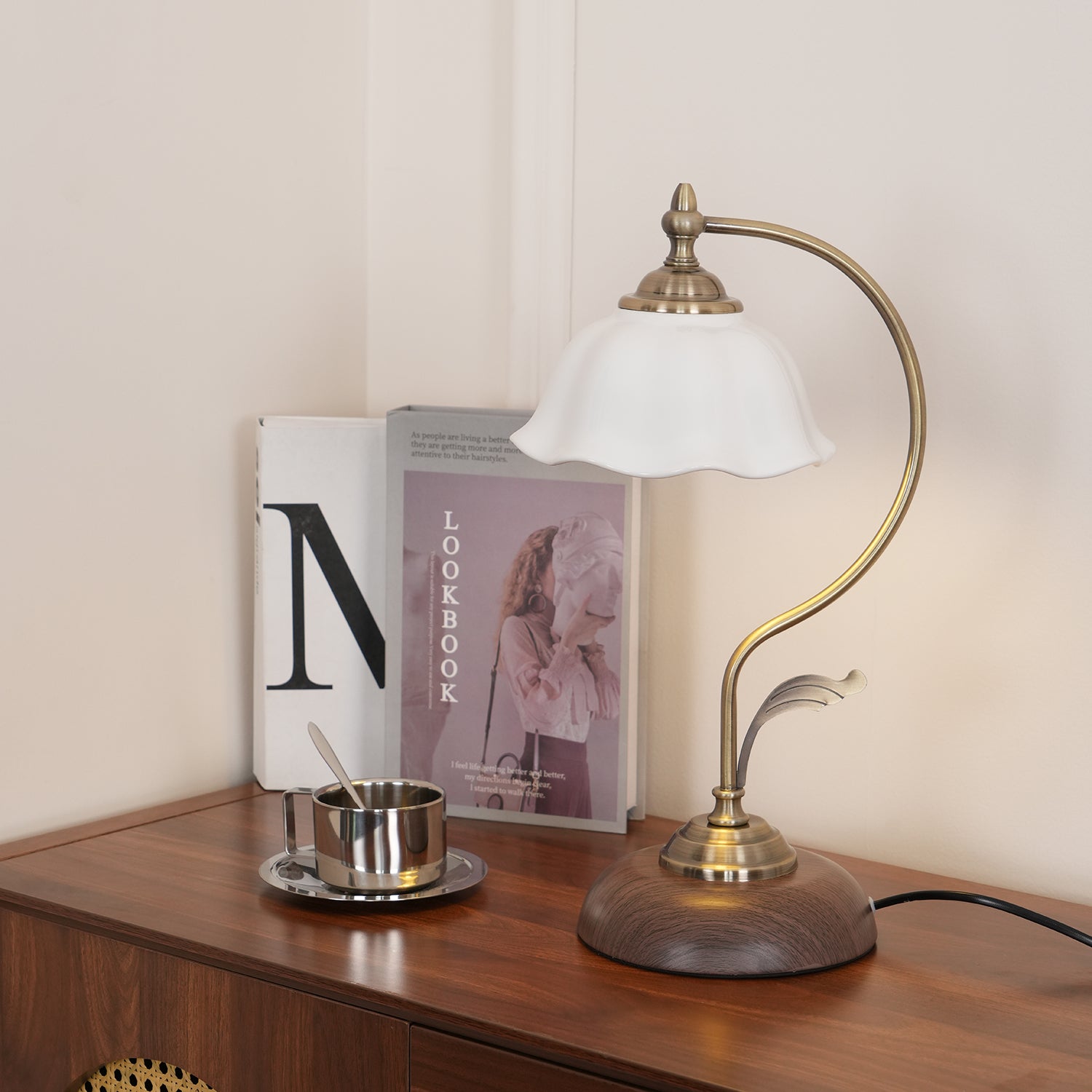 Vintage Laiton Table Lamp - Blowlighting