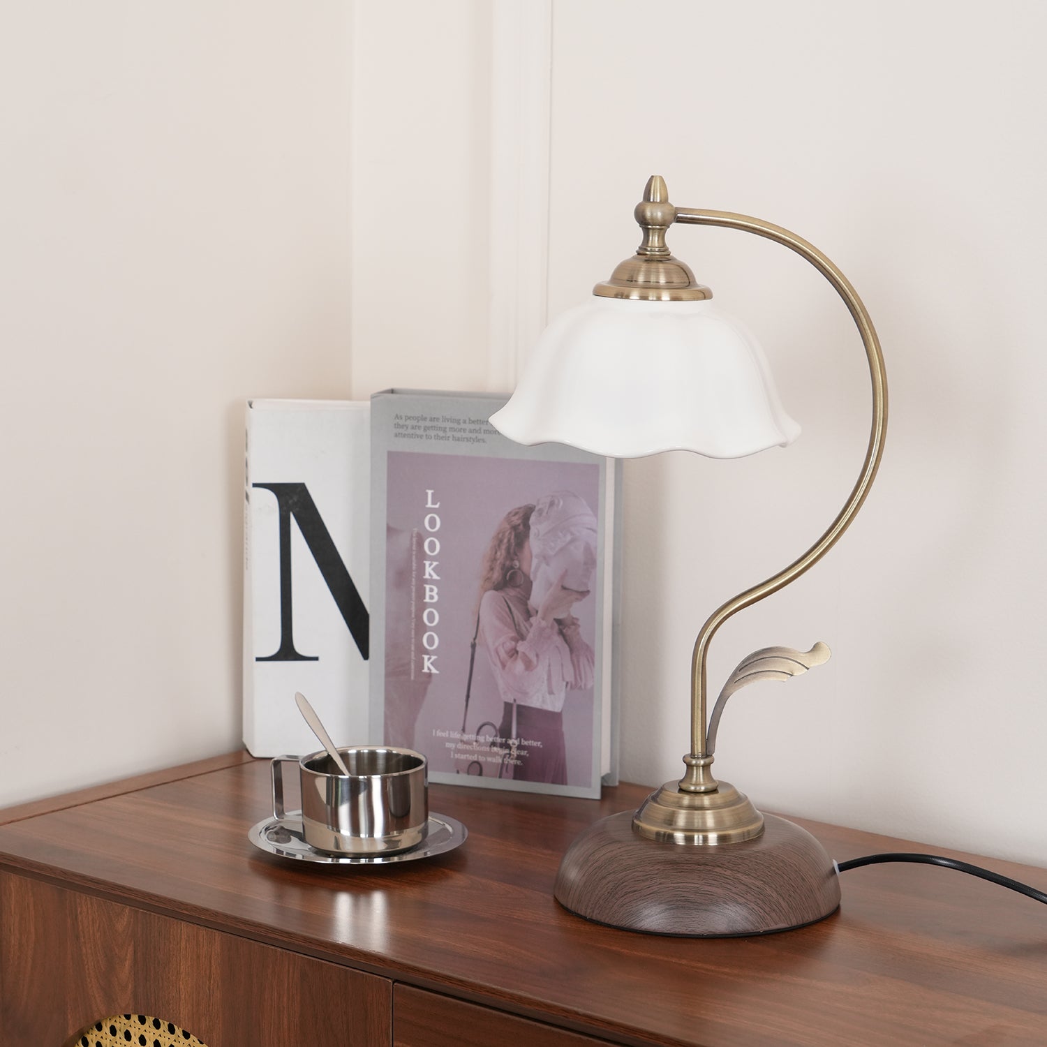 Vintage Laiton Table Lamp - Blowlighting