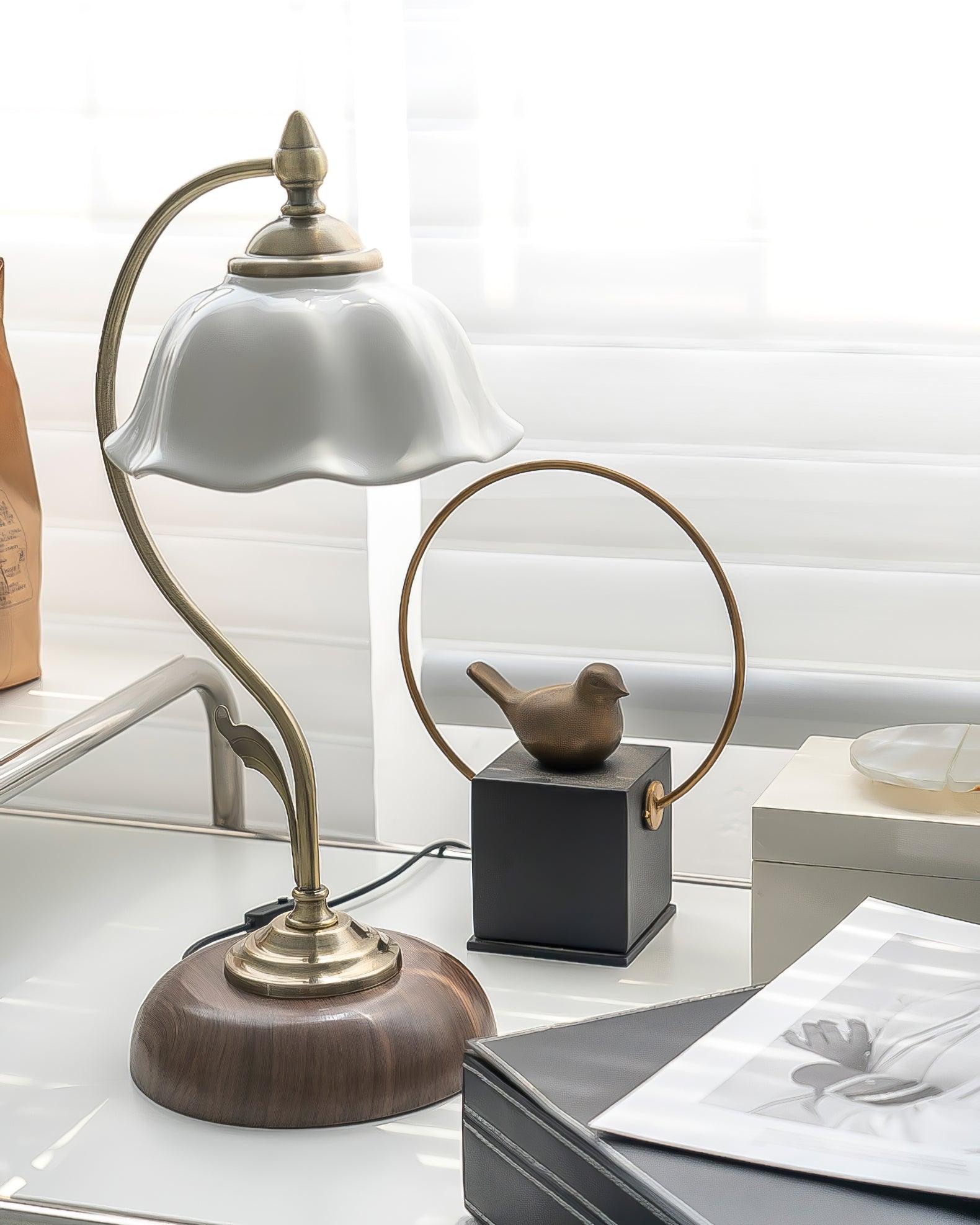 Vintage Laiton Table Lamp - Blowlighting