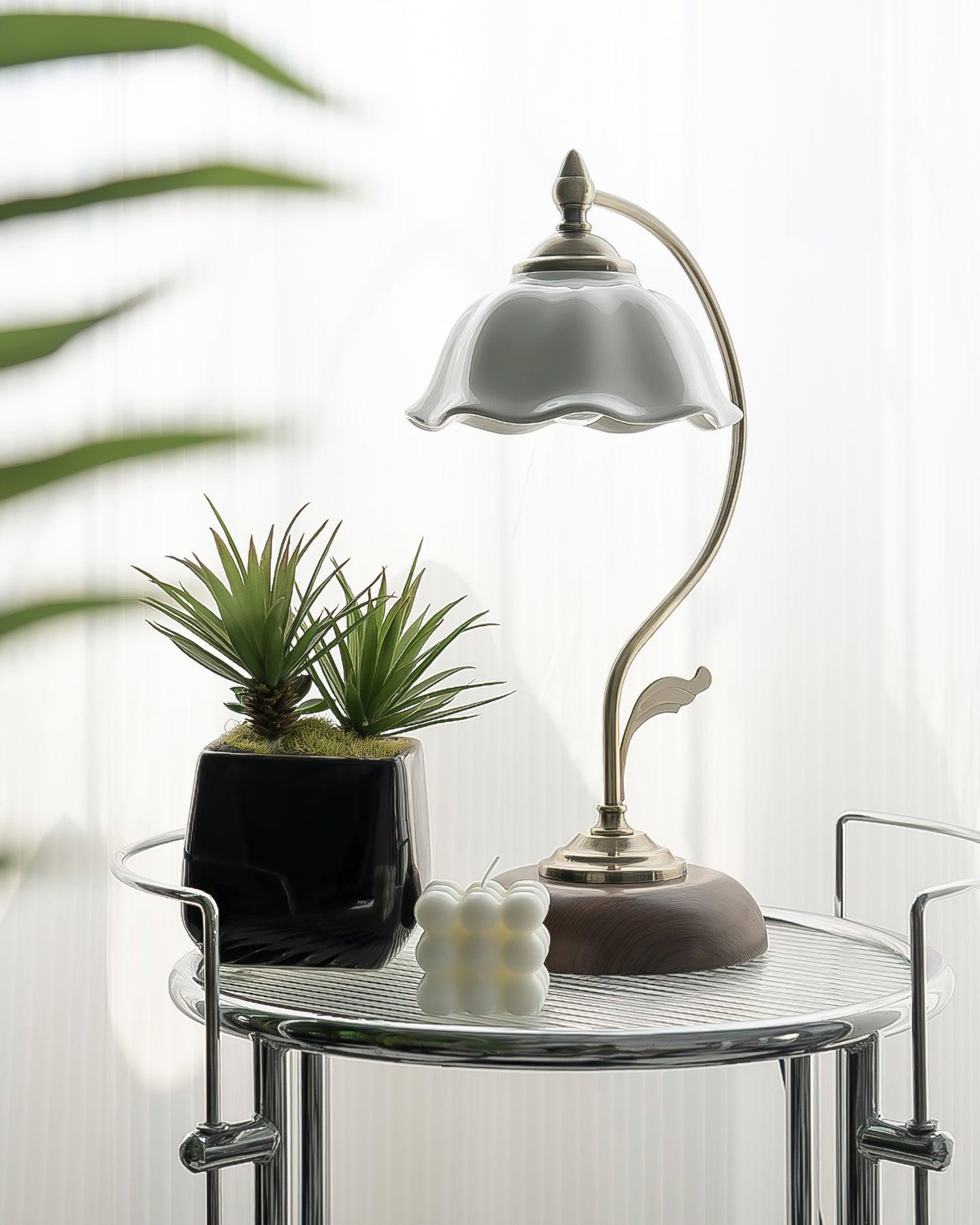 Vintage Laiton Table Lamp - Blowlighting