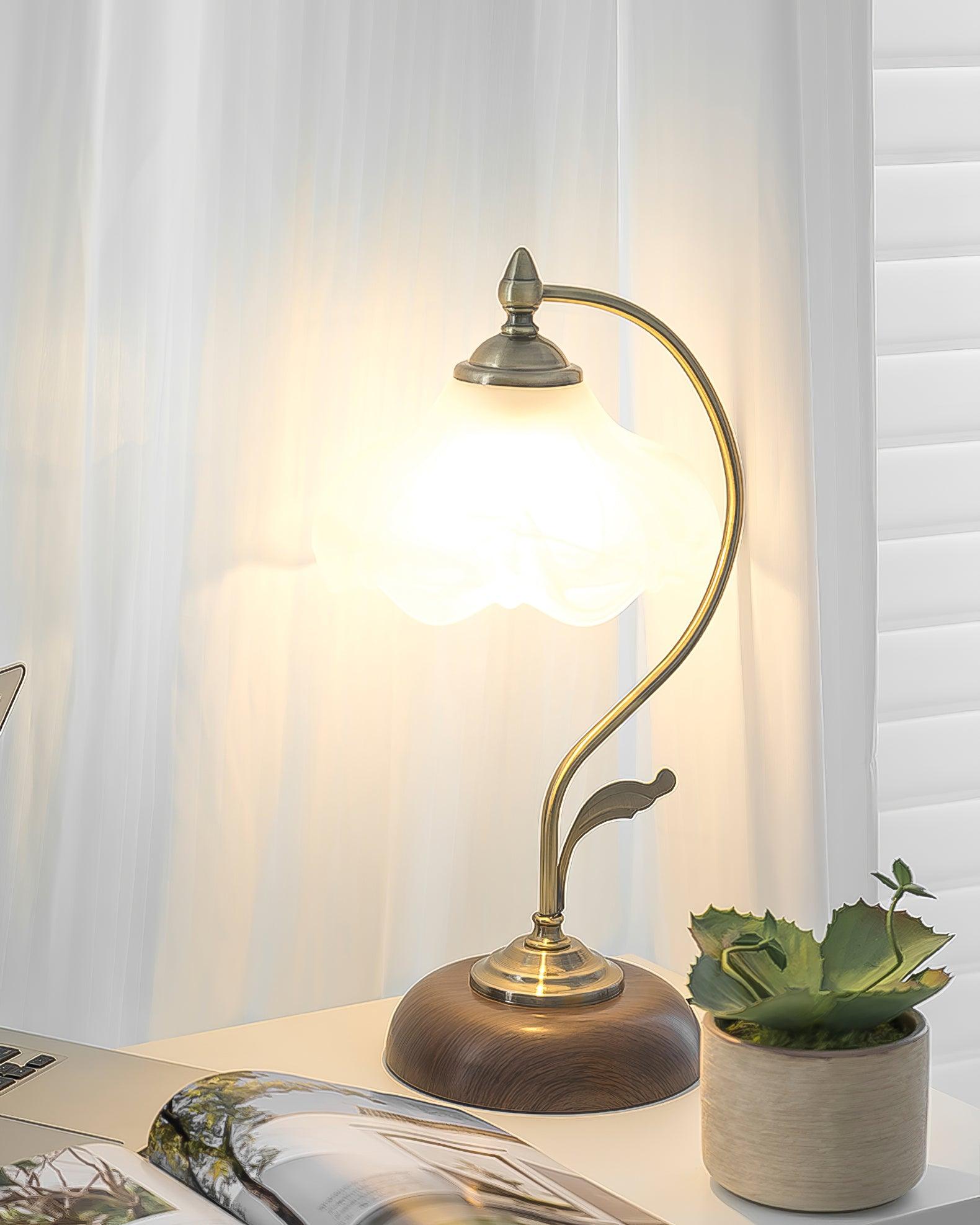 Vintage Laiton Table Lamp - Blowlighting