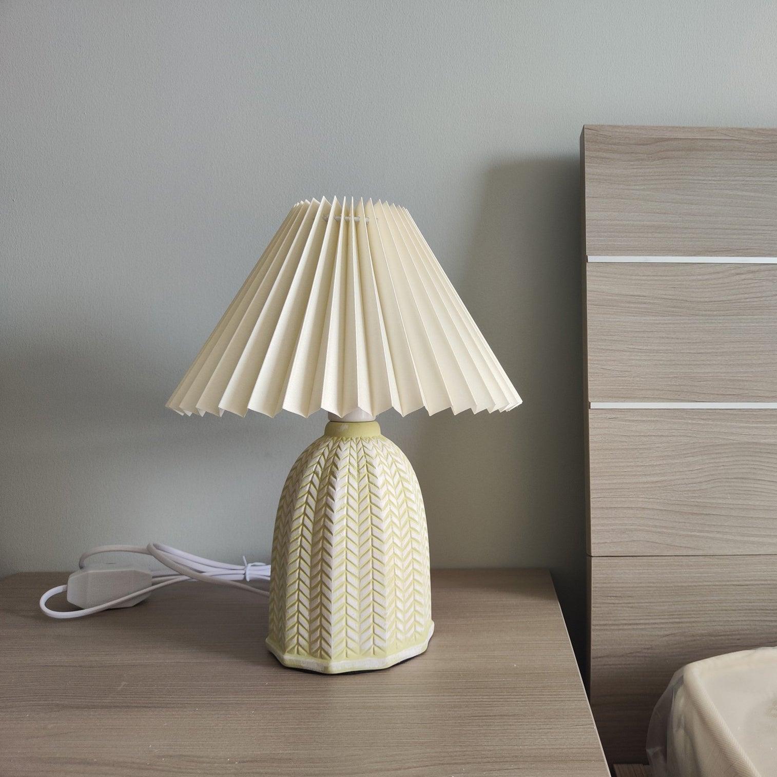 Vintage Pleated Table Lamp - Blowlighting