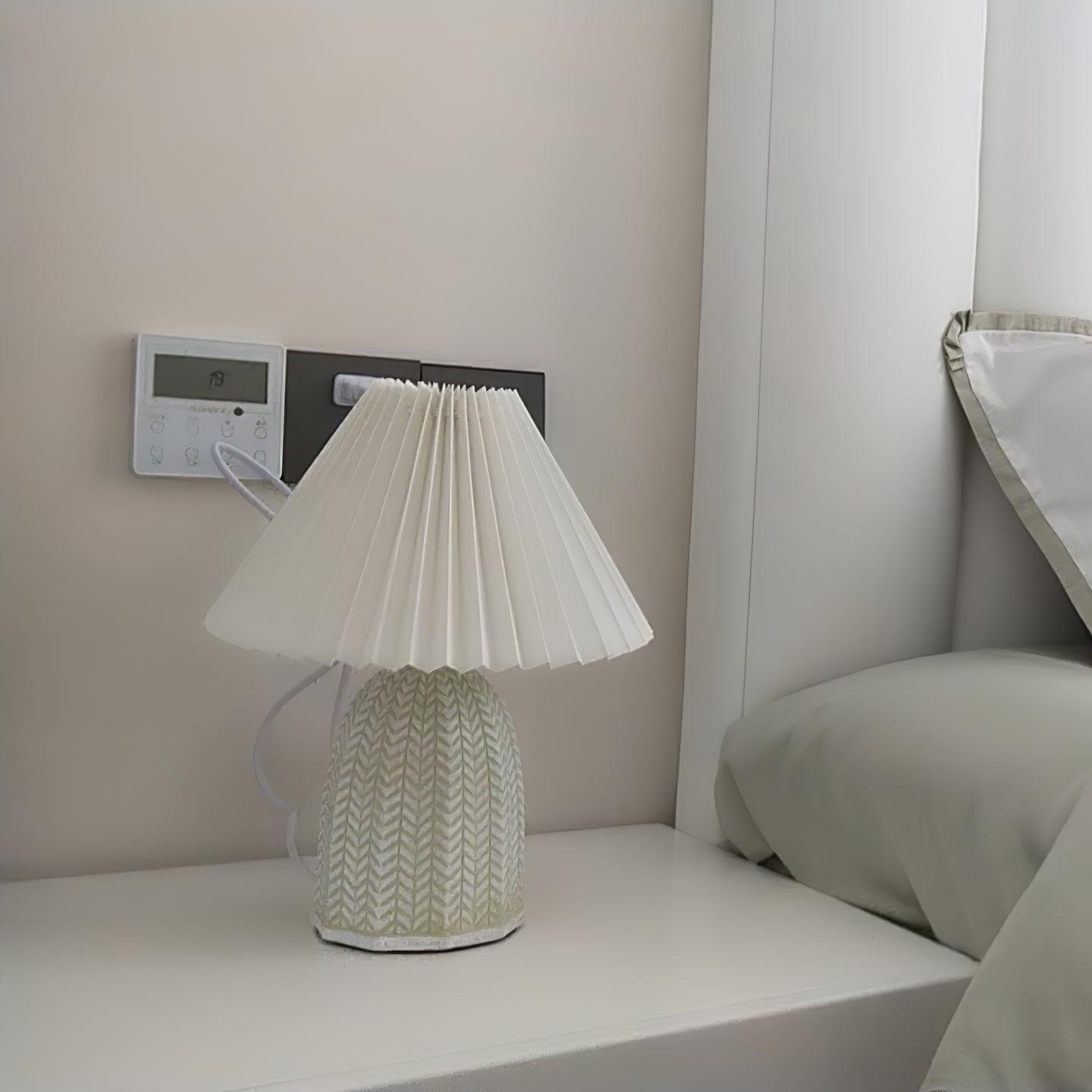 Vintage Pleated Table Lamp - Blowlighting