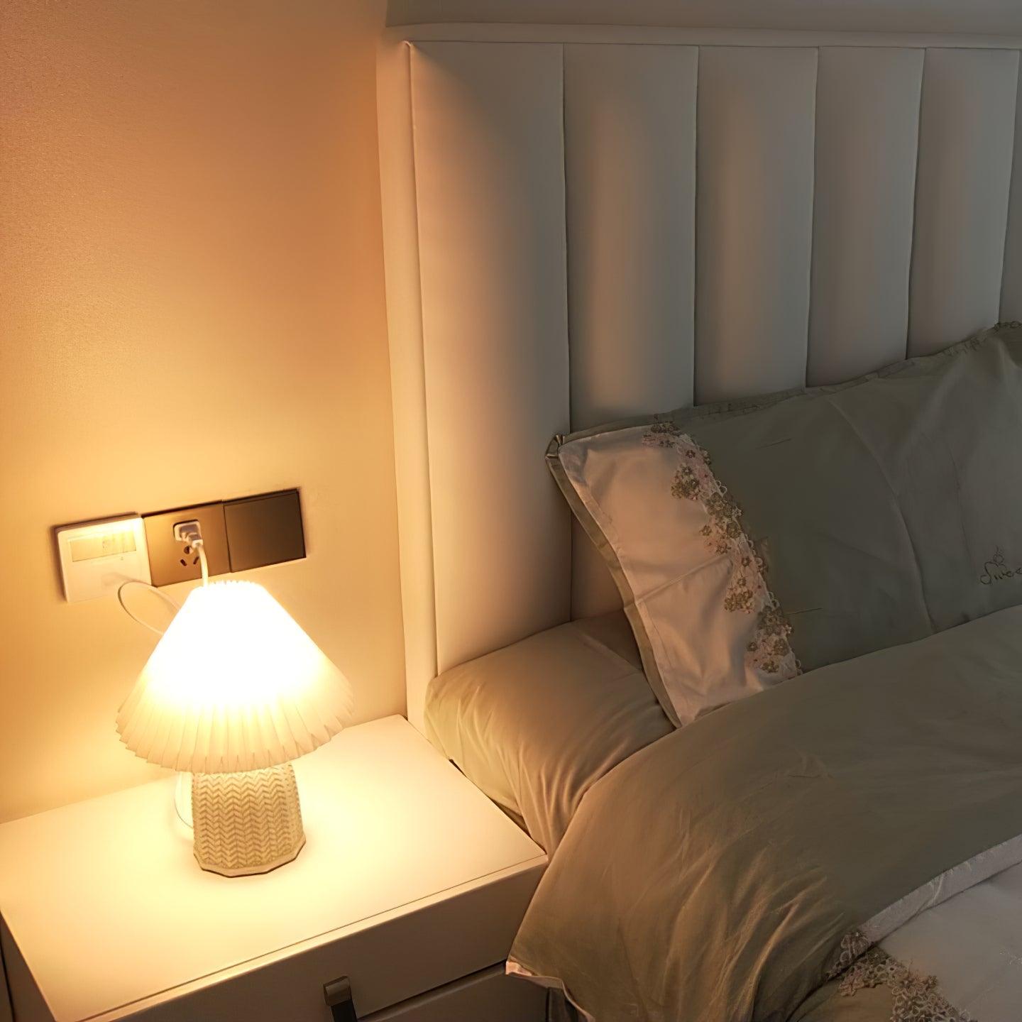 Vintage Pleated Table Lamp - Blowlighting