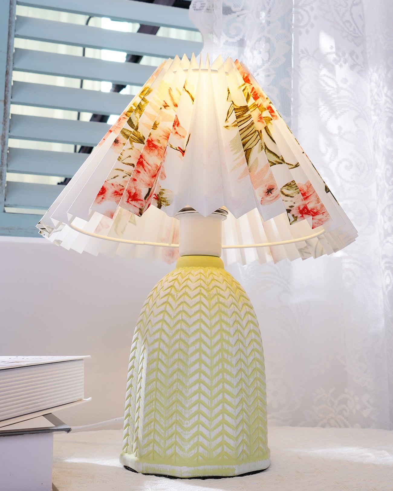 Vintage Pleated Table Lamp - Blowlighting