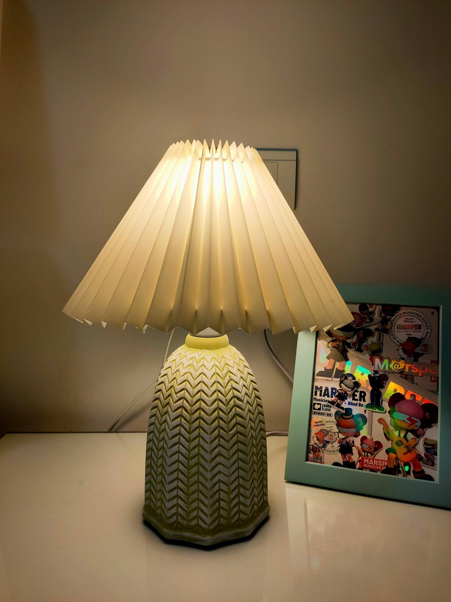 Vintage Pleated Table Lamp - Blowlighting