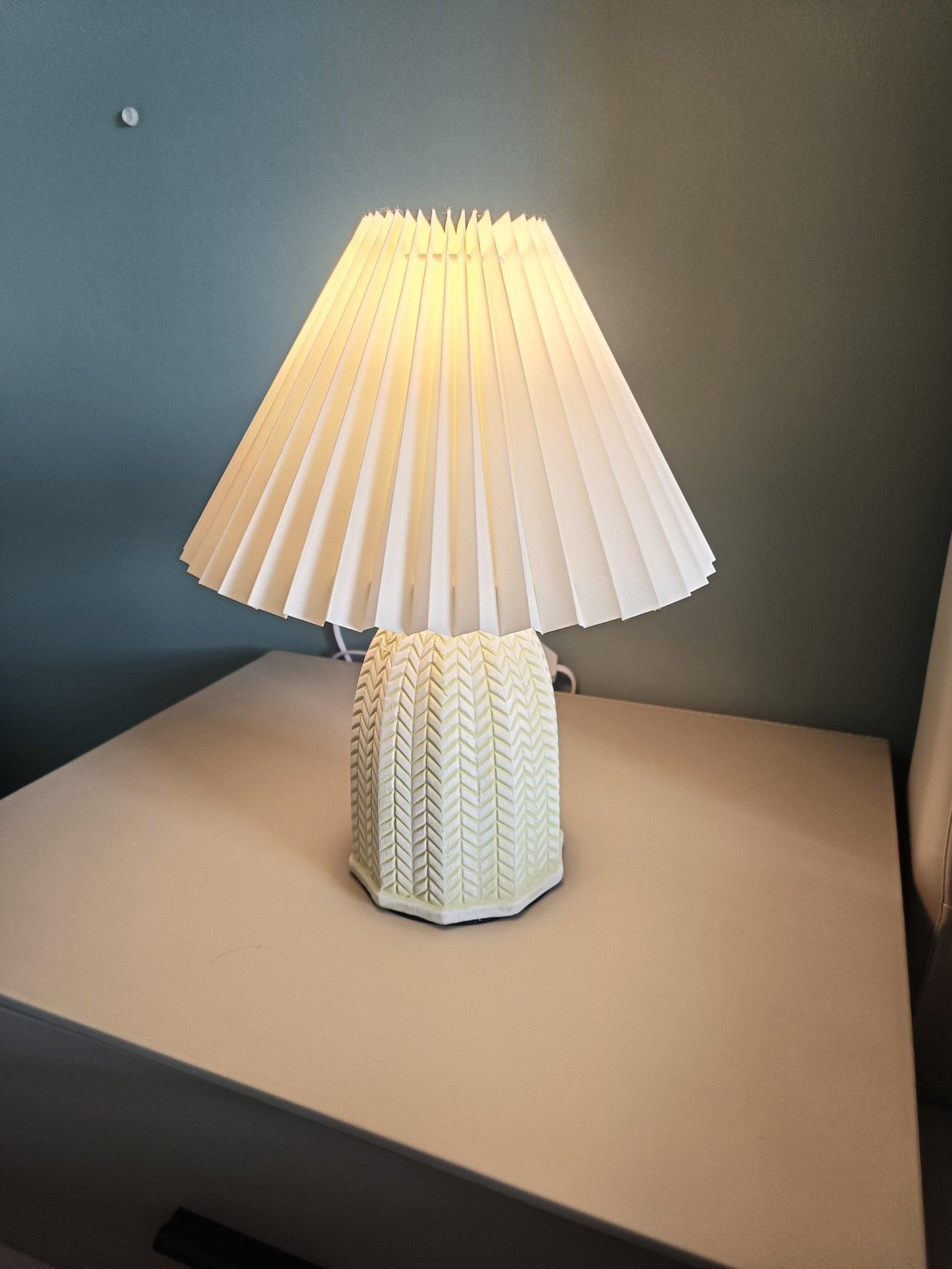 Vintage Pleated Table Lamp - Blowlighting