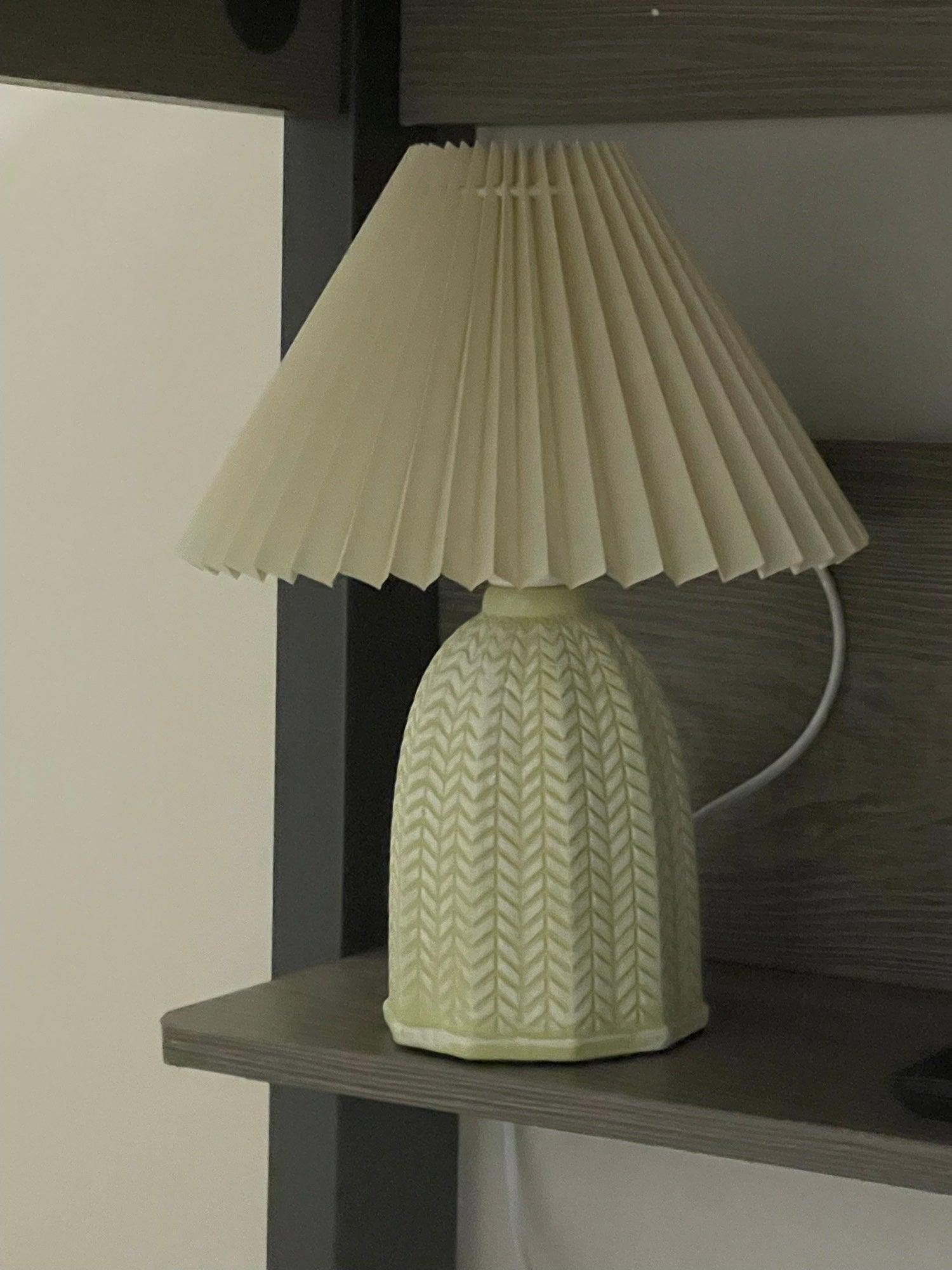 Vintage Pleated Table Lamp - Blowlighting