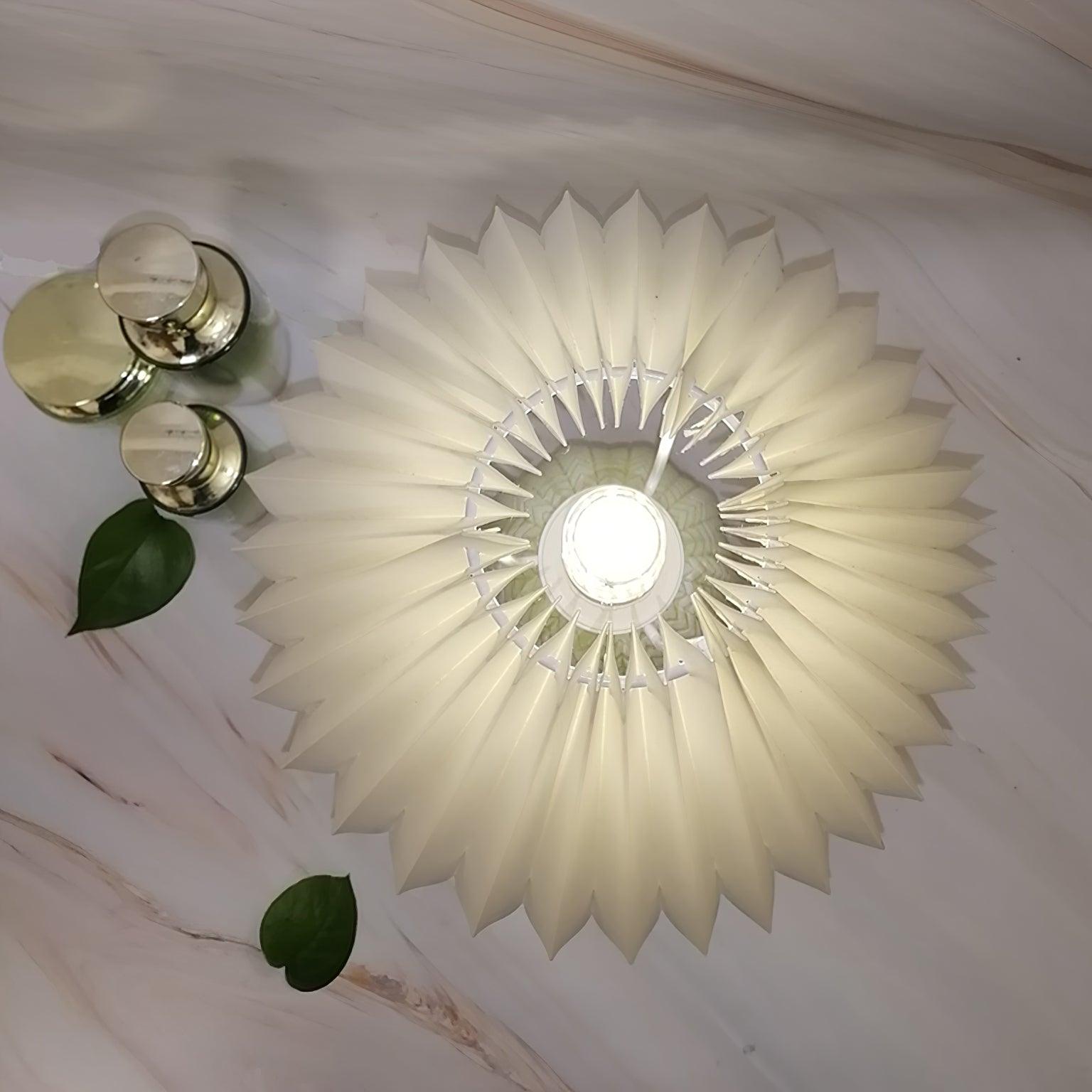 Vintage Pleated Table Lamp - Blowlighting