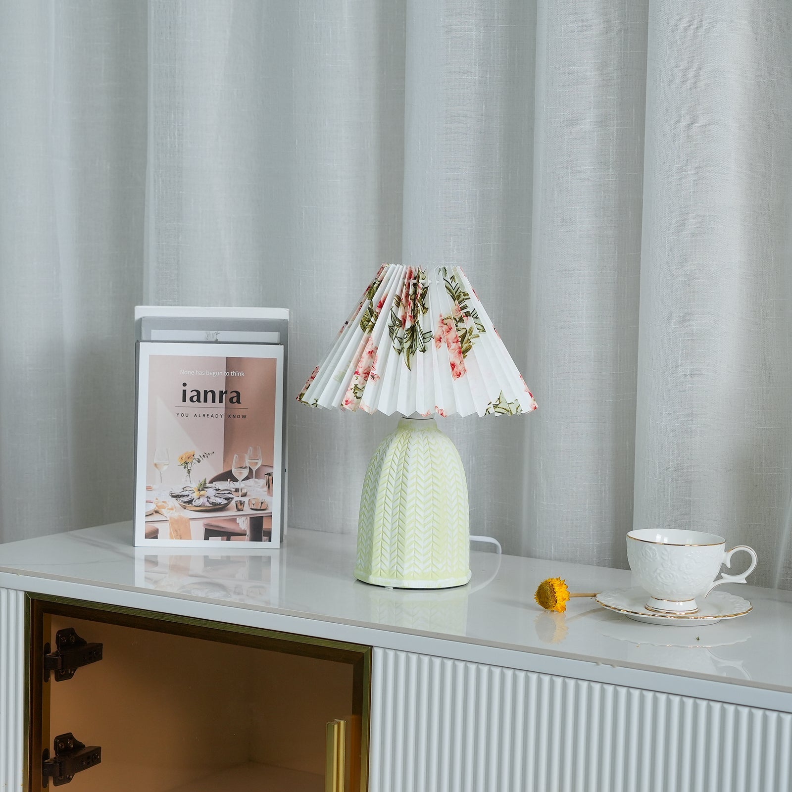 Vintage Pleated Table Lamp - Blowlighting