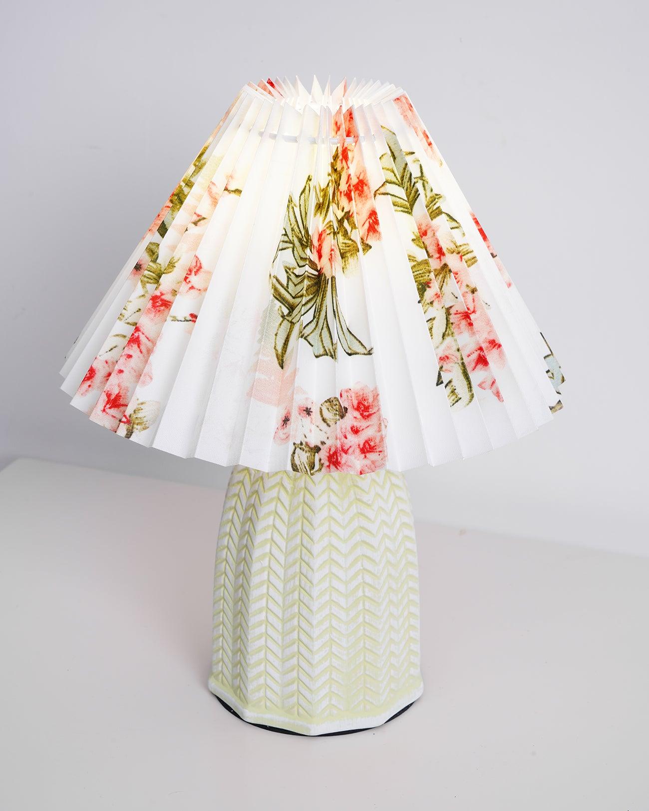 Vintage Pleated Table Lamp - Blowlighting