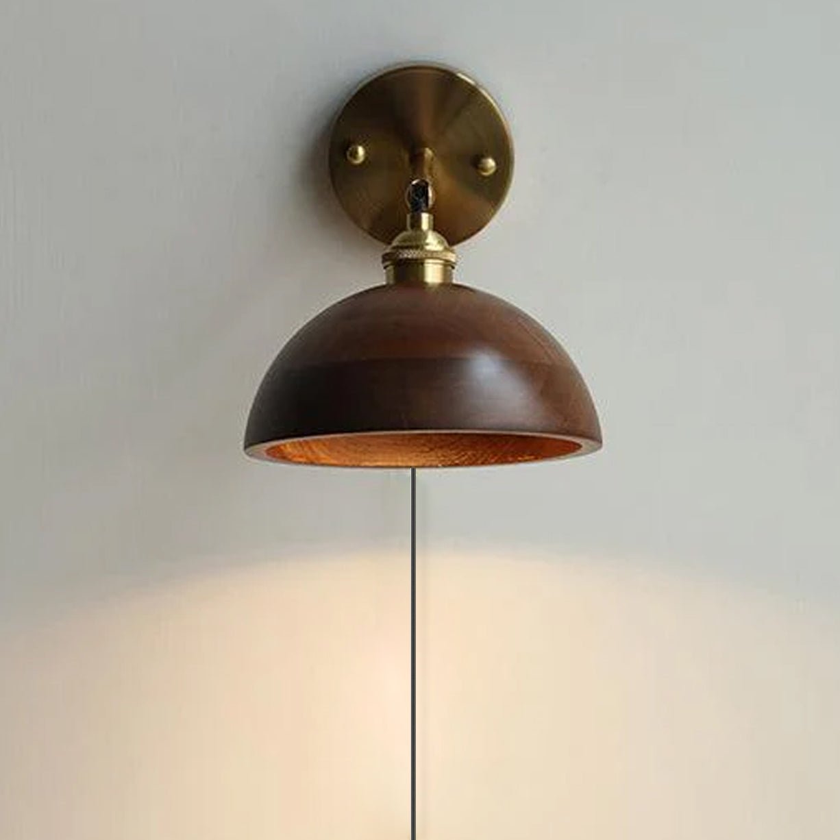 Vintage Wood Plug-in Wall Lamp - Blowlighting
