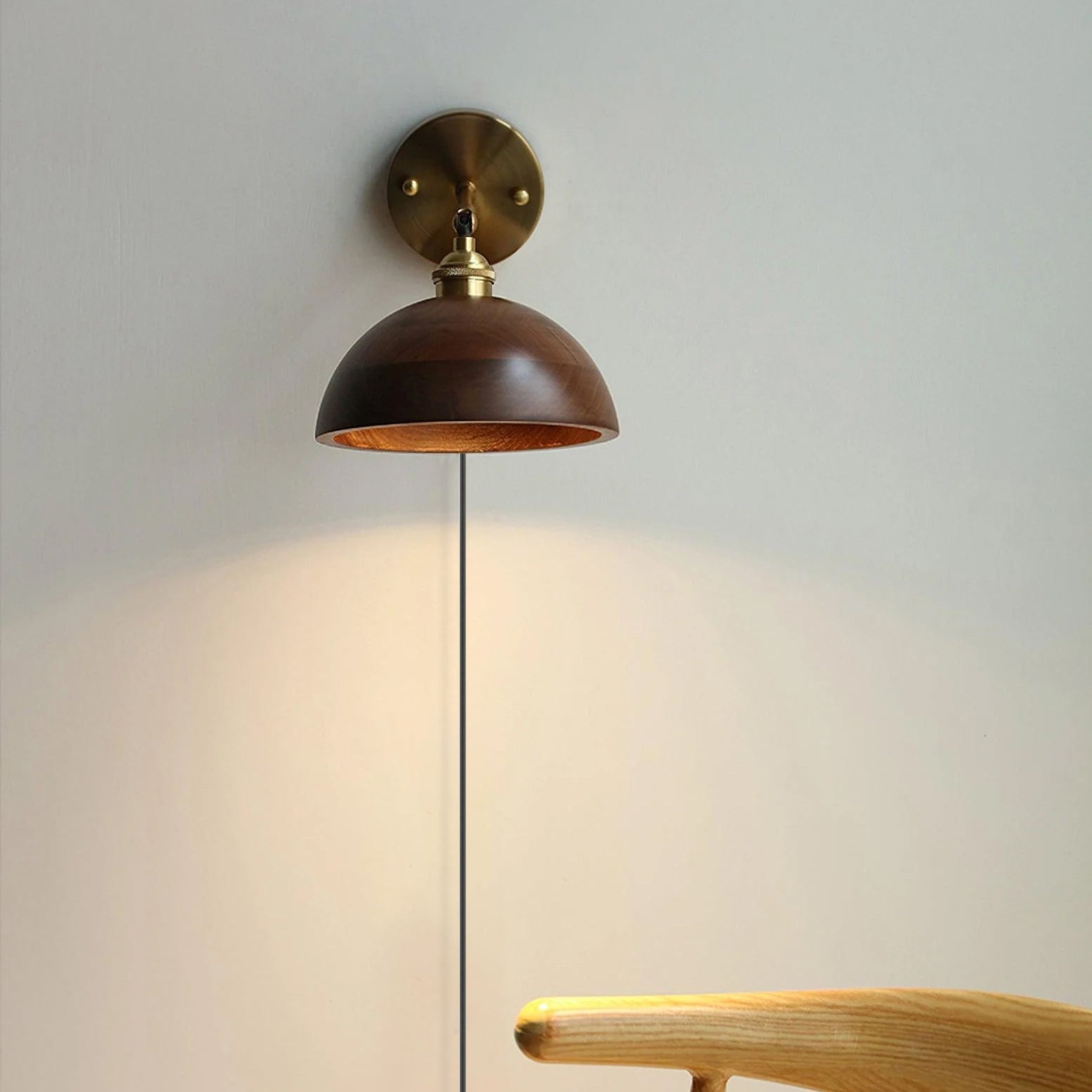 Vintage Wood Plug-in Wall Lamp - Blowlighting