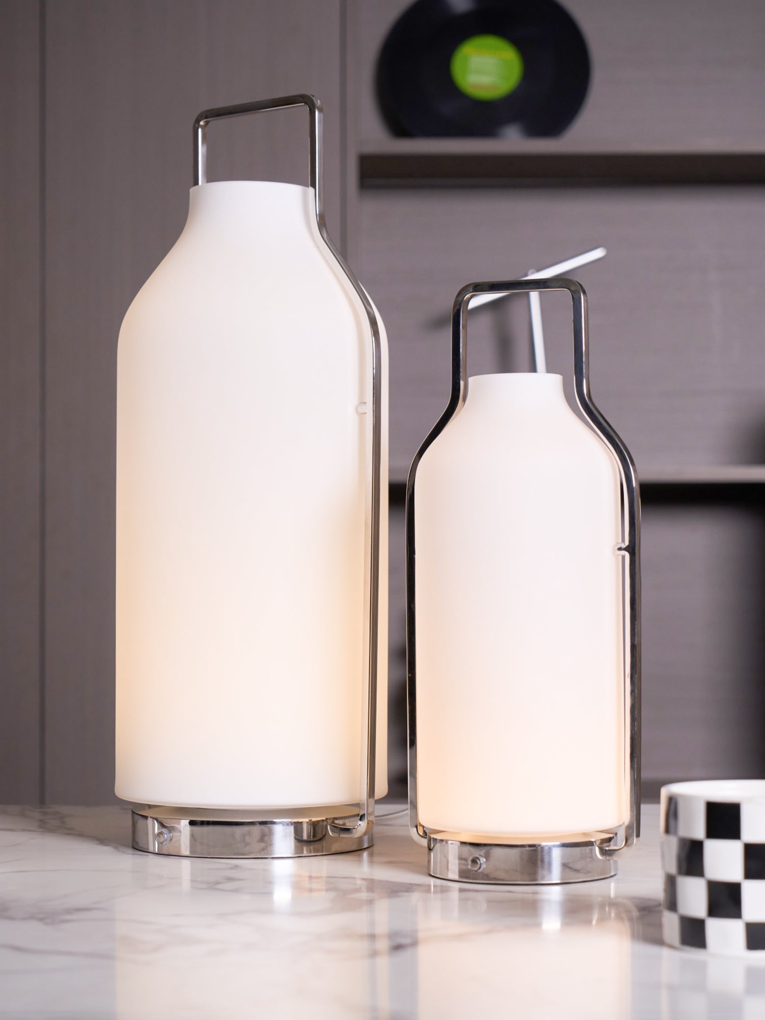 Vintara Lantern Table Lamp - Blowlighting