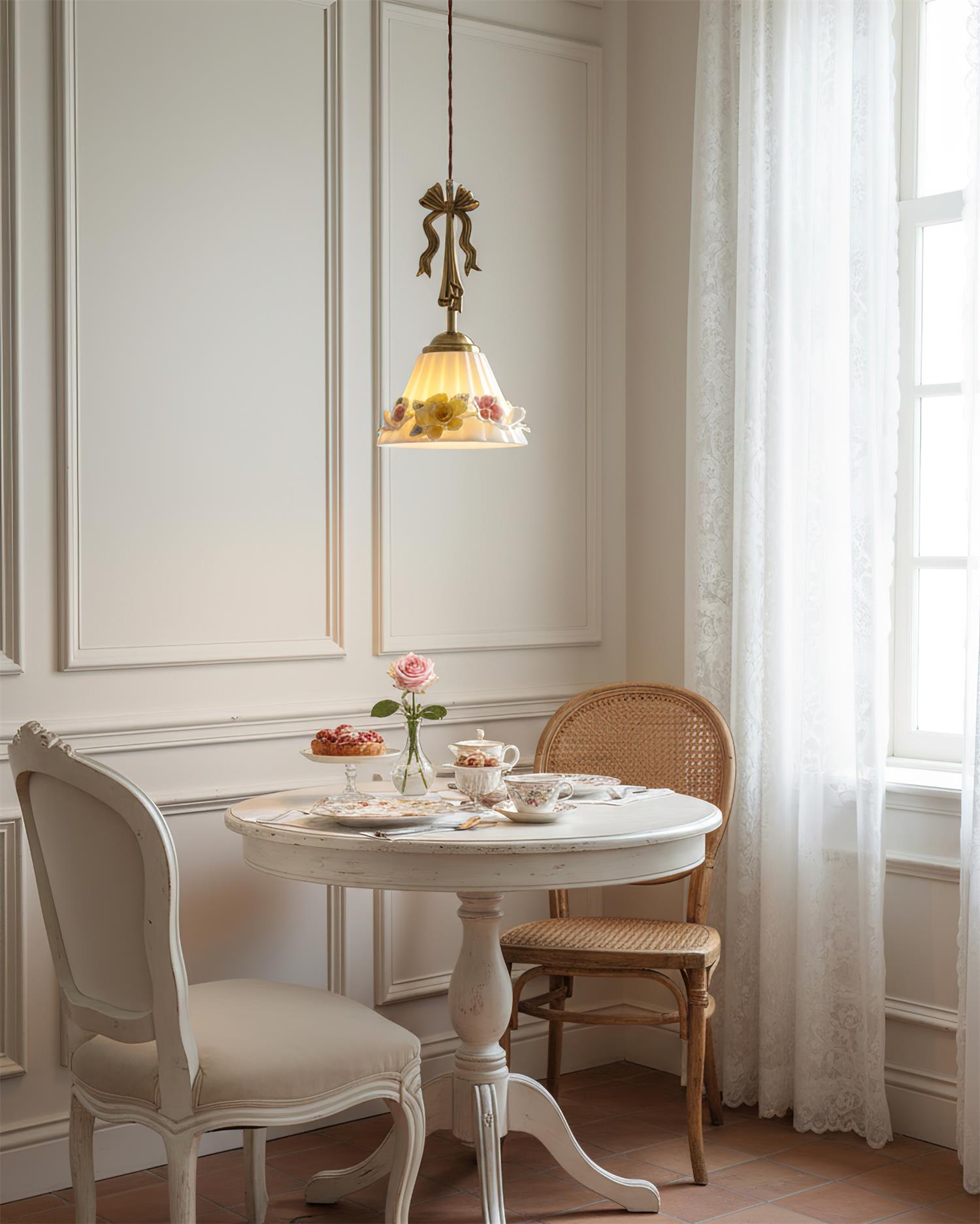 Vionna Vintage Ceramics Pendant Light