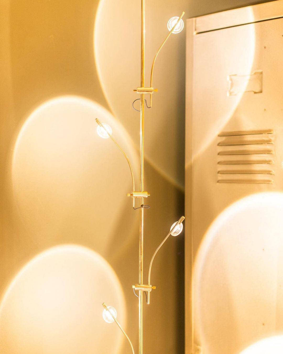 Wa Wa Floor Lamp - Blowlighting