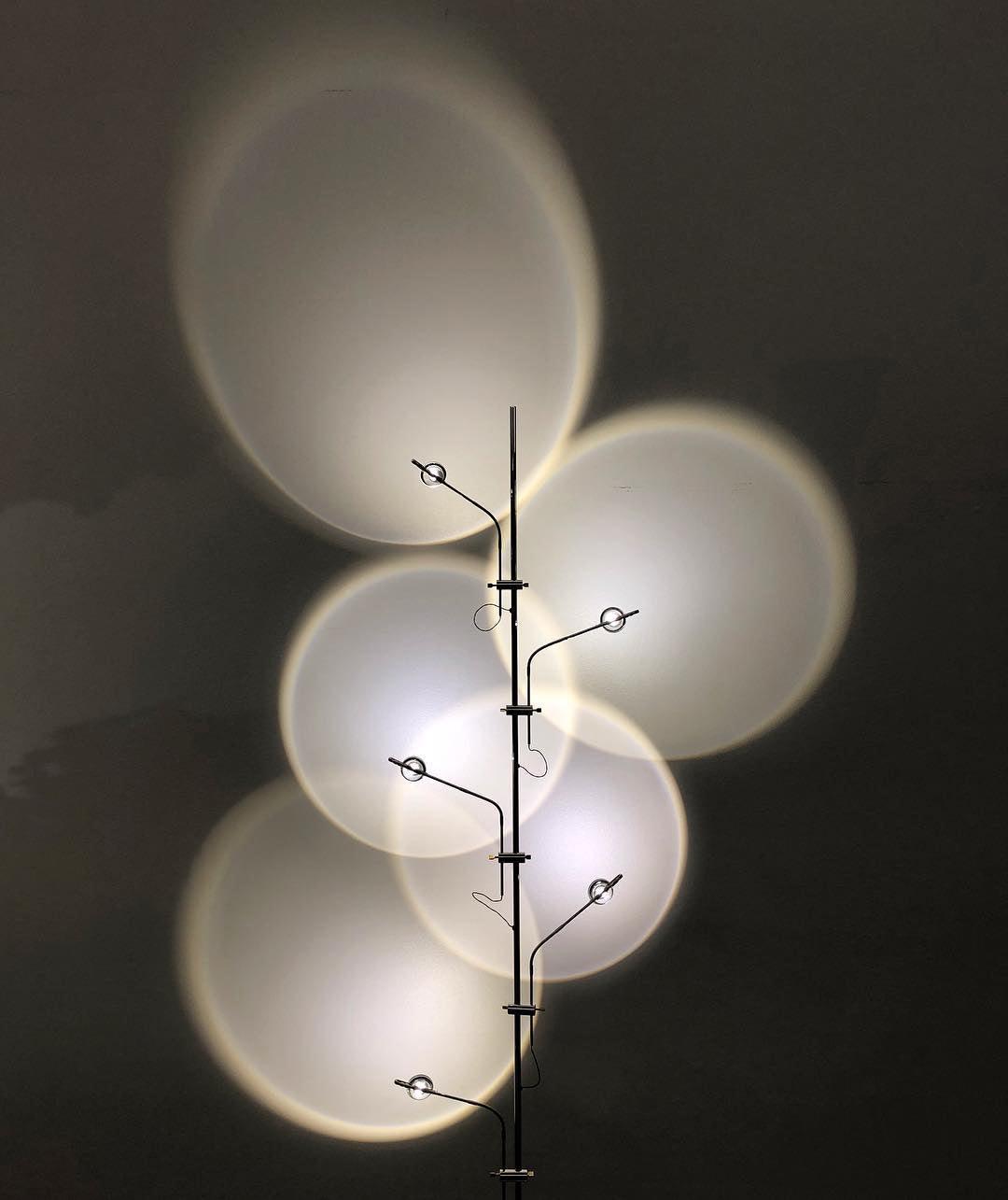Wa Wa Floor Lamp - Blowlighting