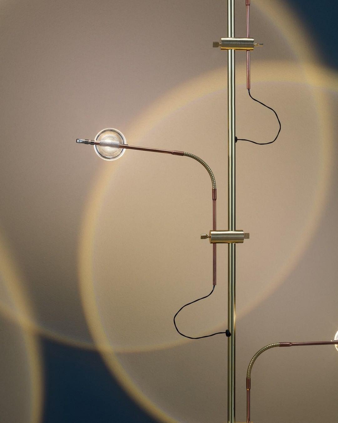 Wa Wa Floor Lamp - Blowlighting