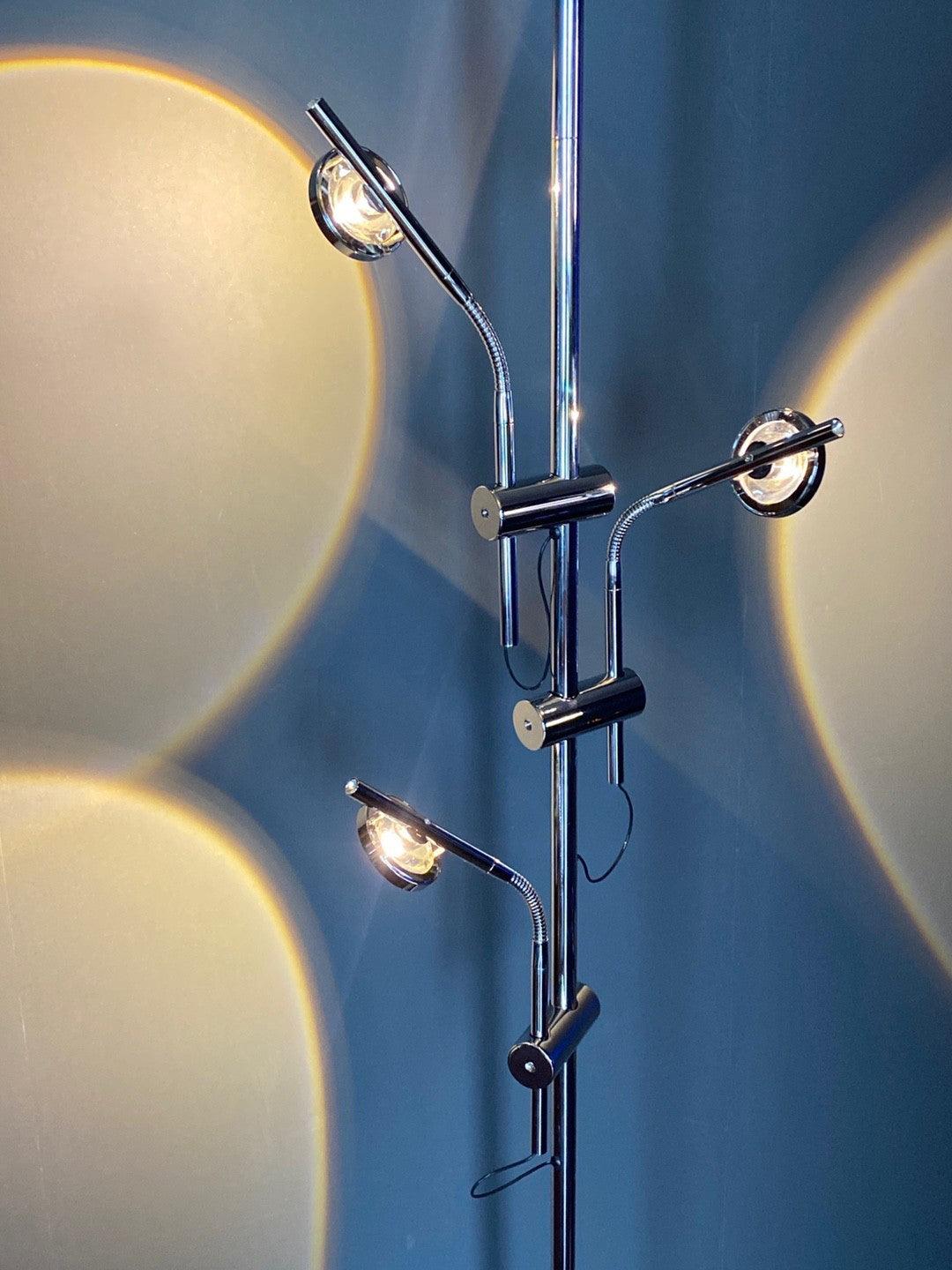 Wa Wa Floor Lamp - Blowlighting