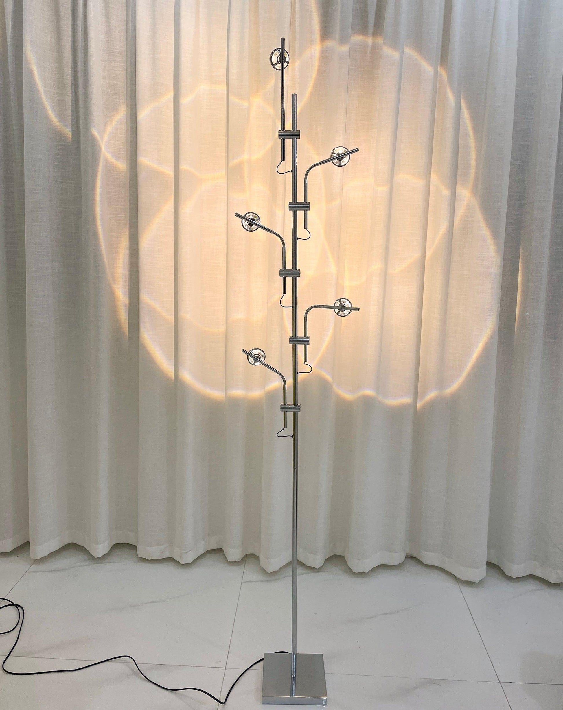 Wa Wa Floor Lamp - Blowlighting