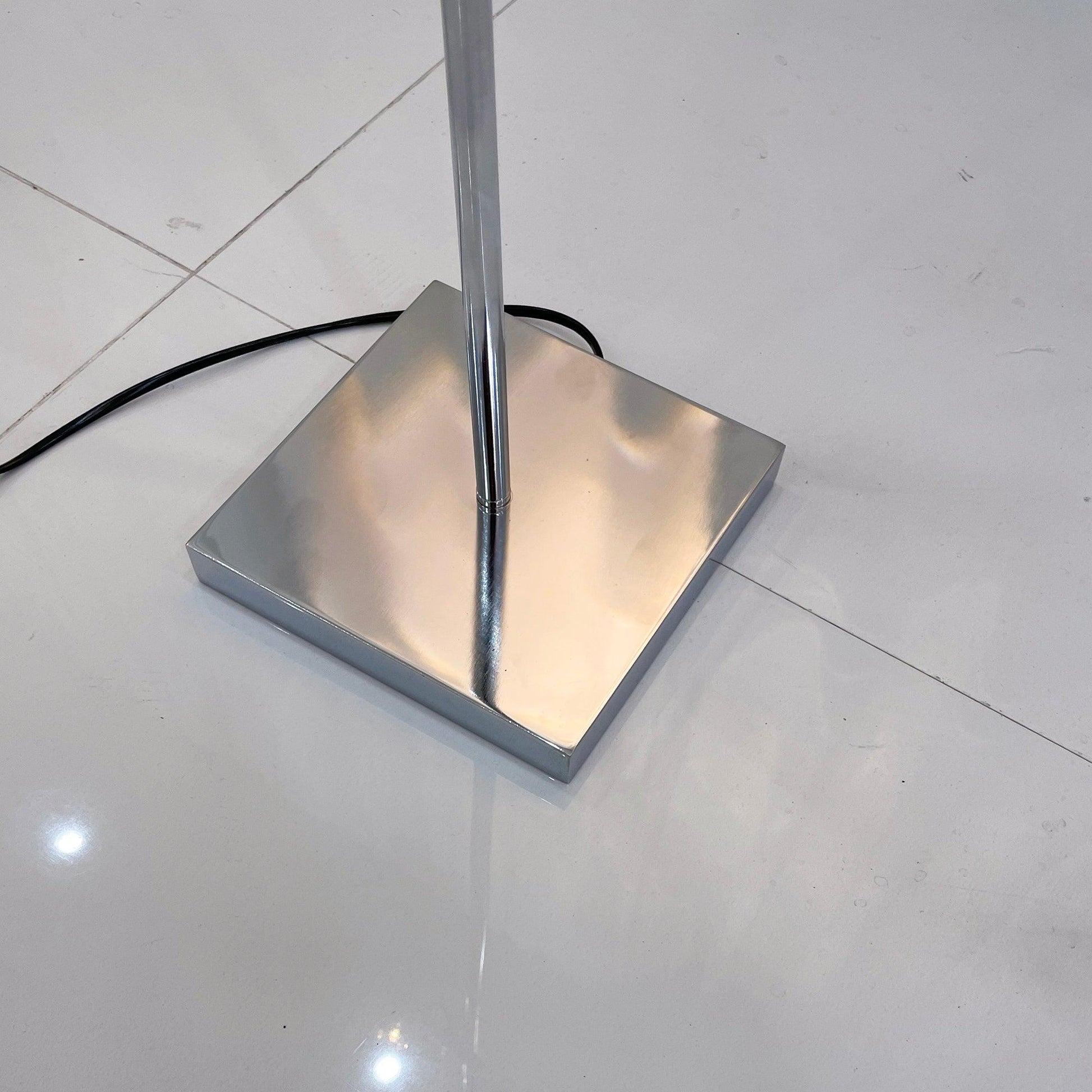 Wa Wa Floor Lamp - Blowlighting
