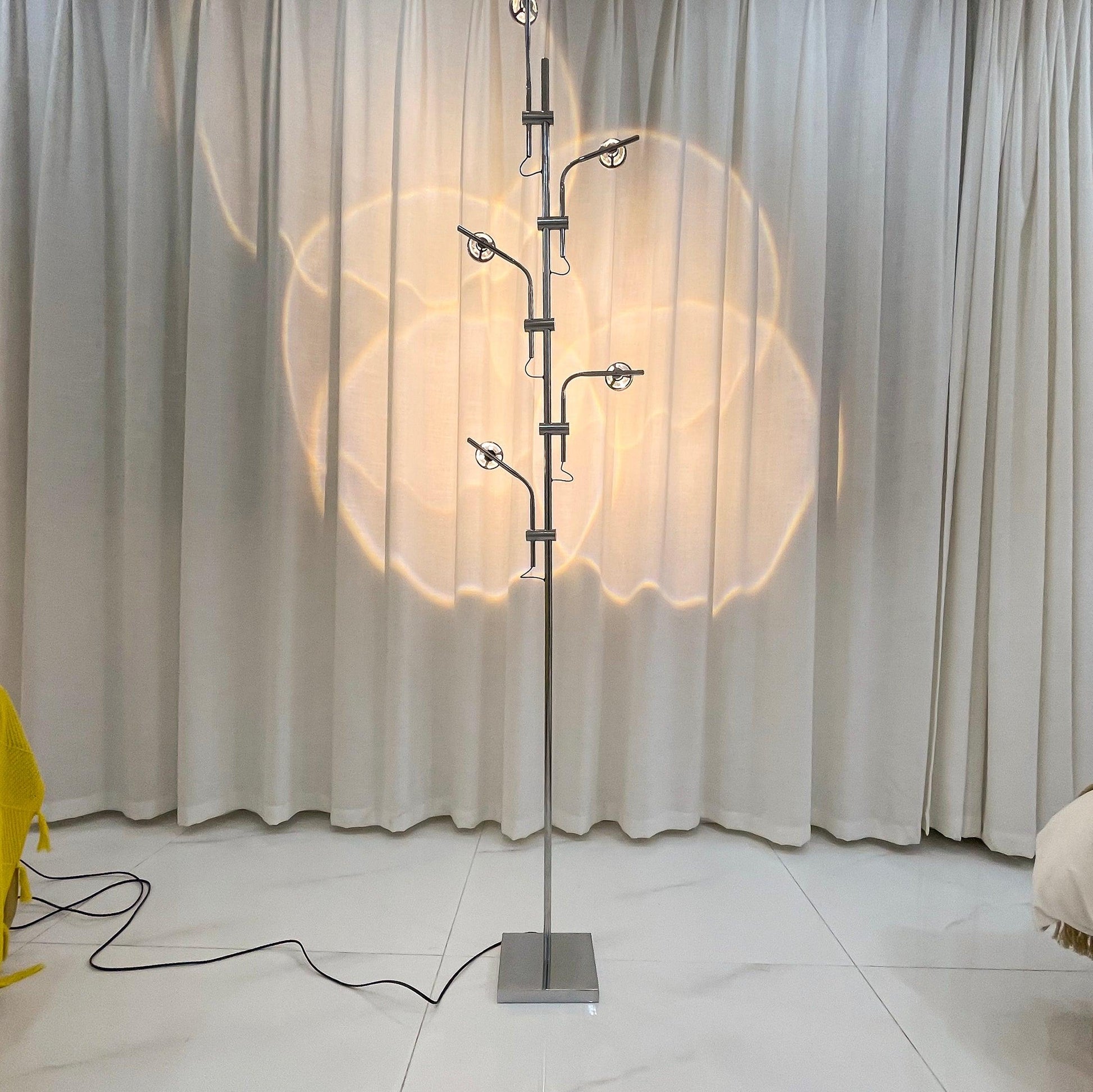 Wa Wa Floor Lamp - Blowlighting