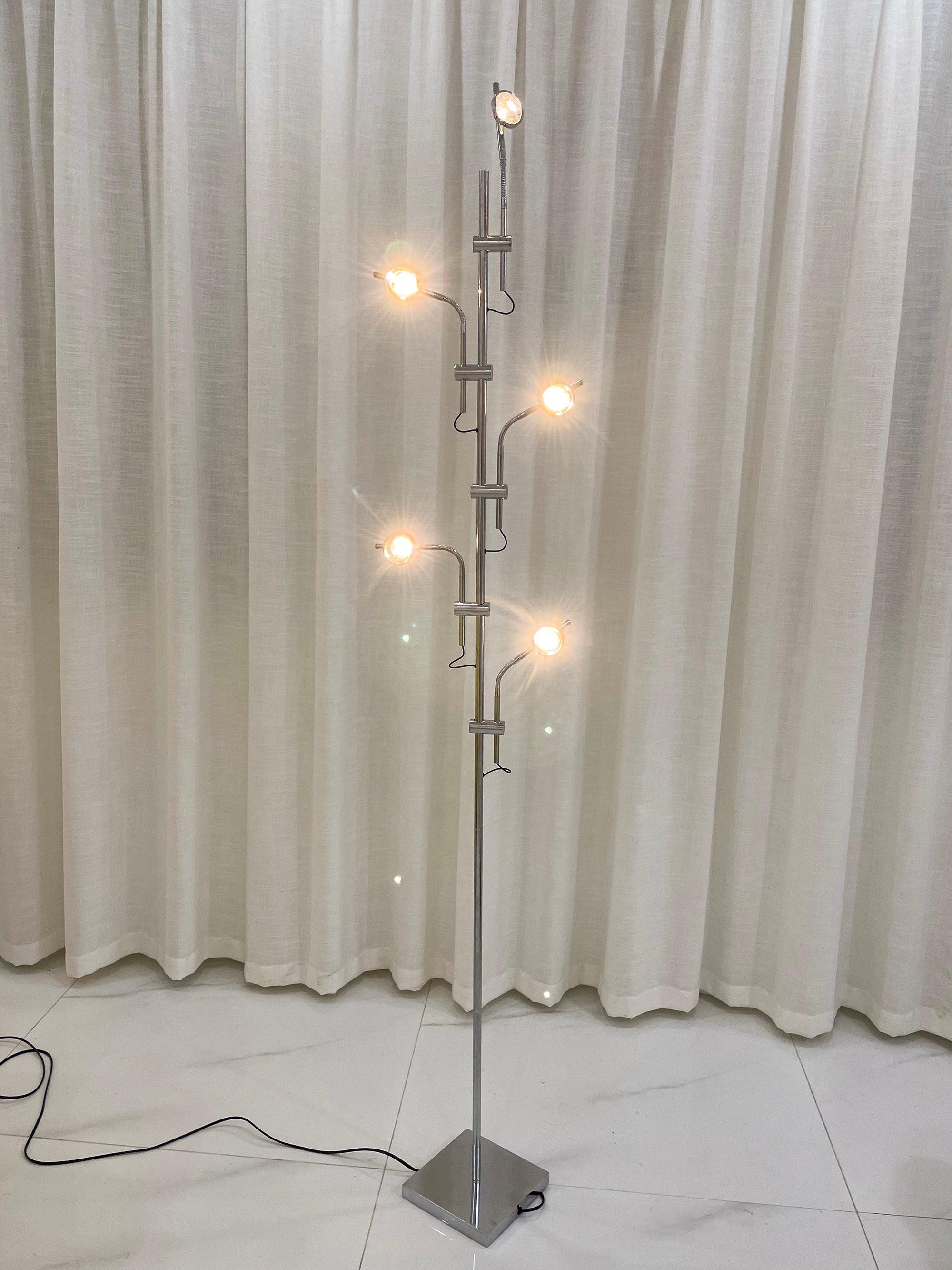 Wa Wa Floor Lamp - Blowlighting