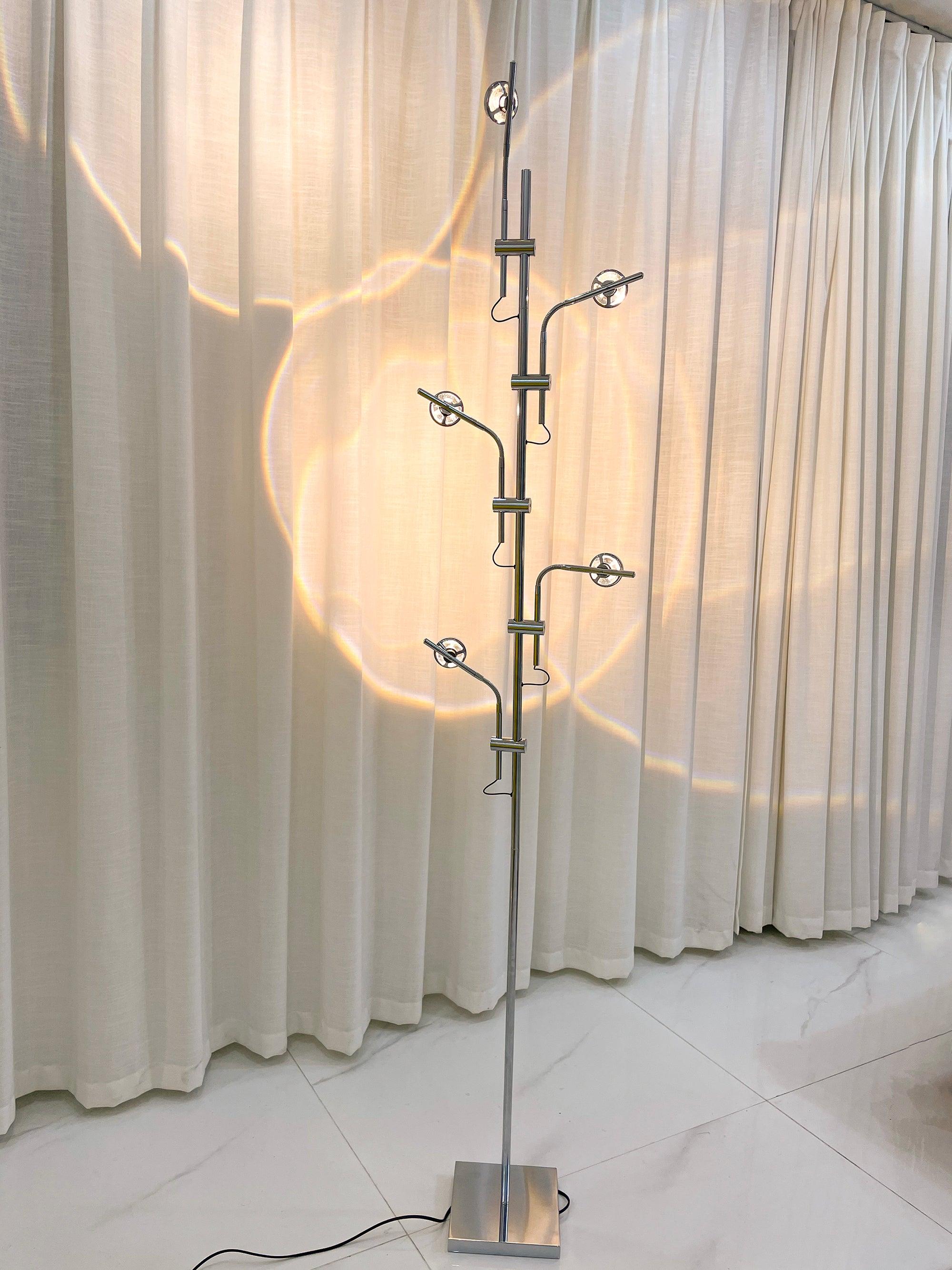 Wa Wa Floor Lamp - Blowlighting