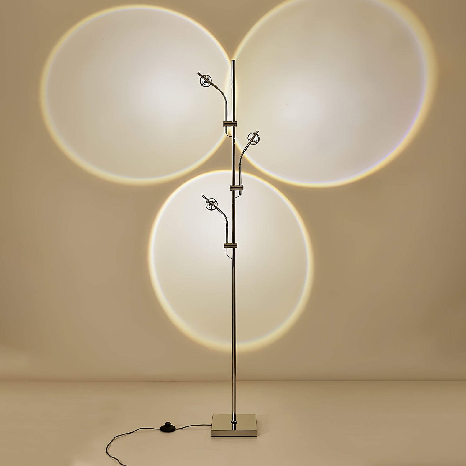 Wa Wa Floor Lamp - Blowlighting