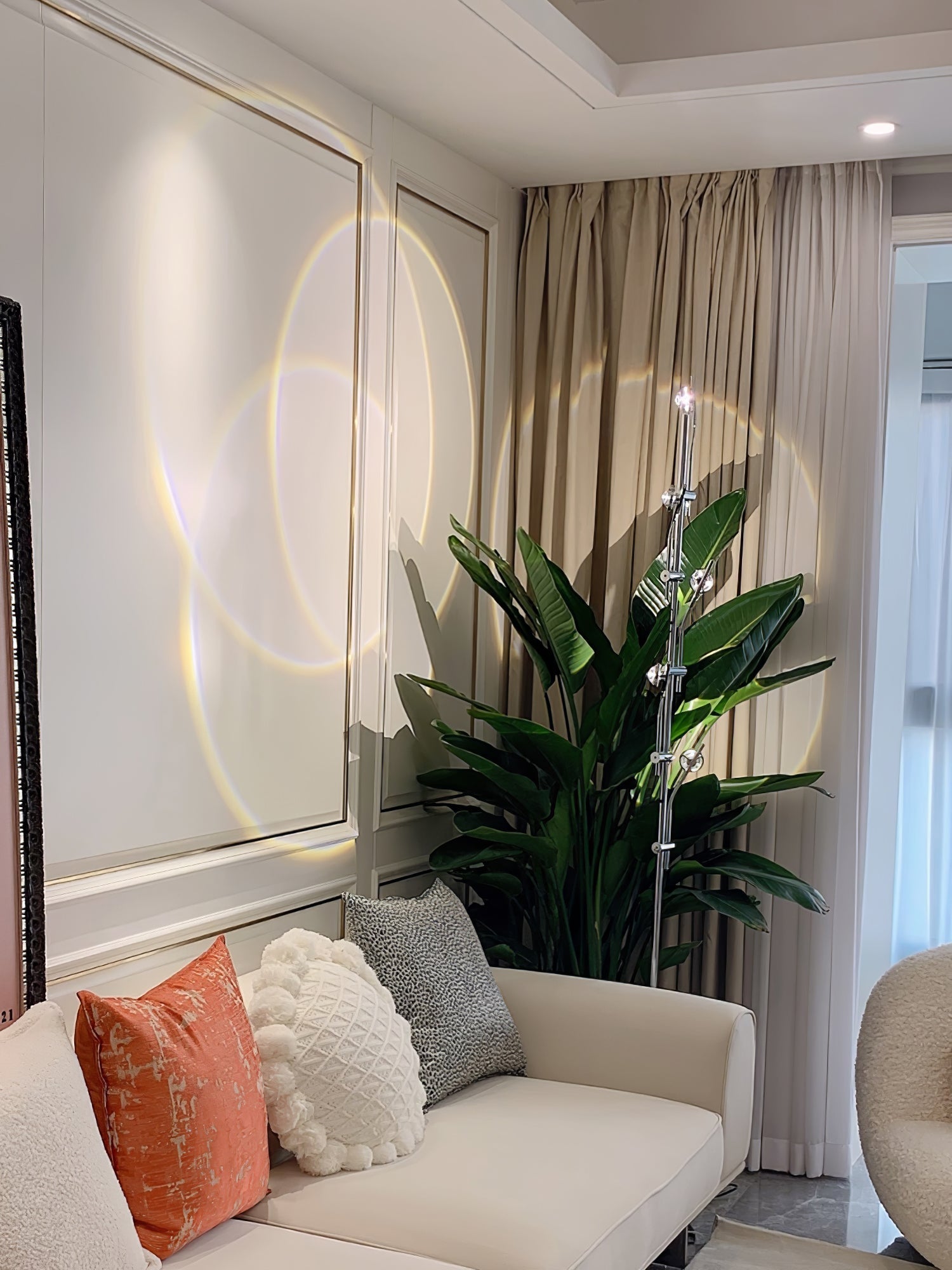 Wa Wa Floor Lamp - Blowlighting