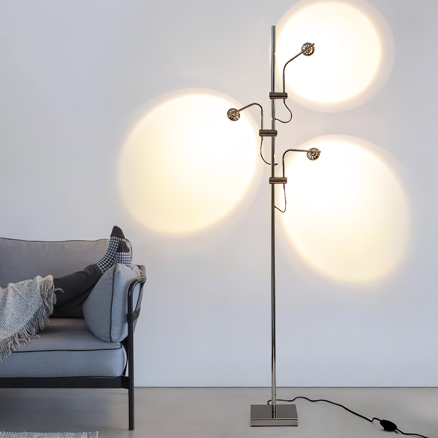 Wa Wa Floor Lamp - Blowlighting