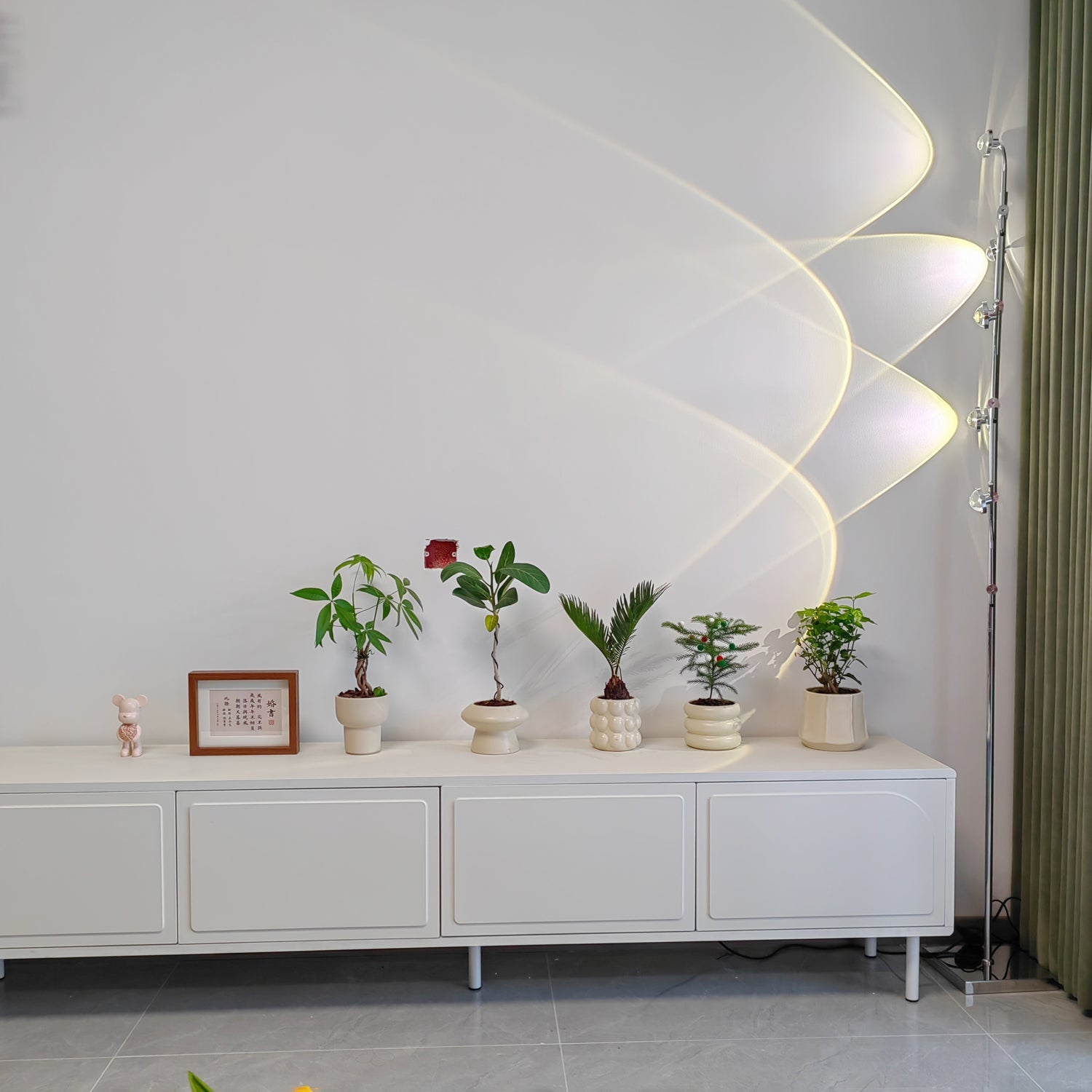 Wa Wa Floor Lamp - Blowlighting