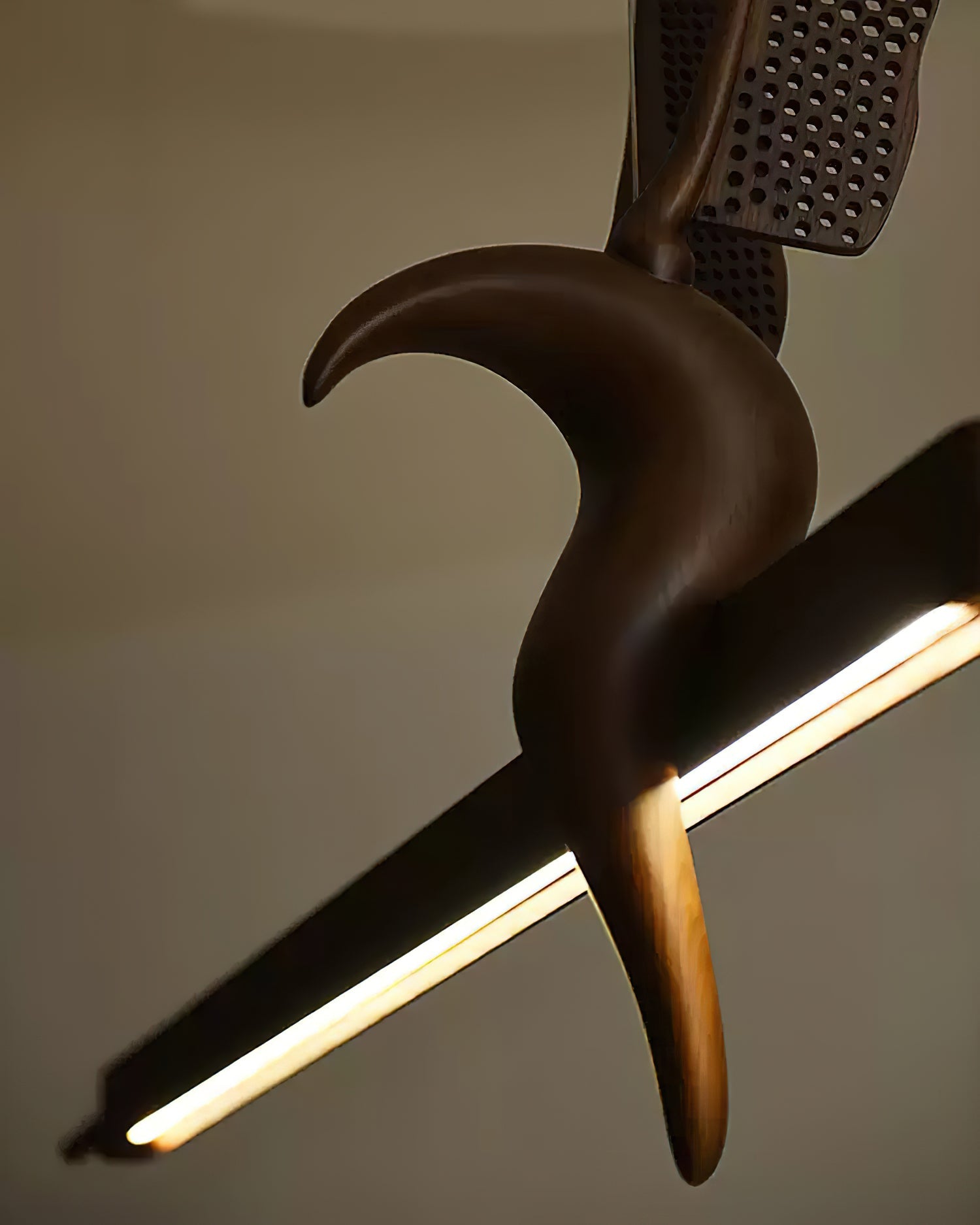 Varinisra Sculptural Oak Pendant Light - Blowlighting