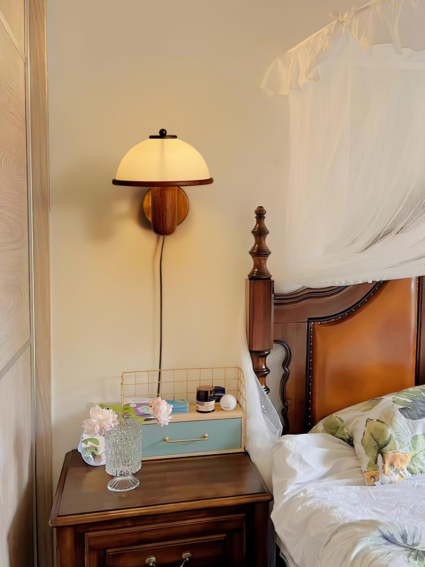 Seren Mushroom Wall Lamp - Blowlighting