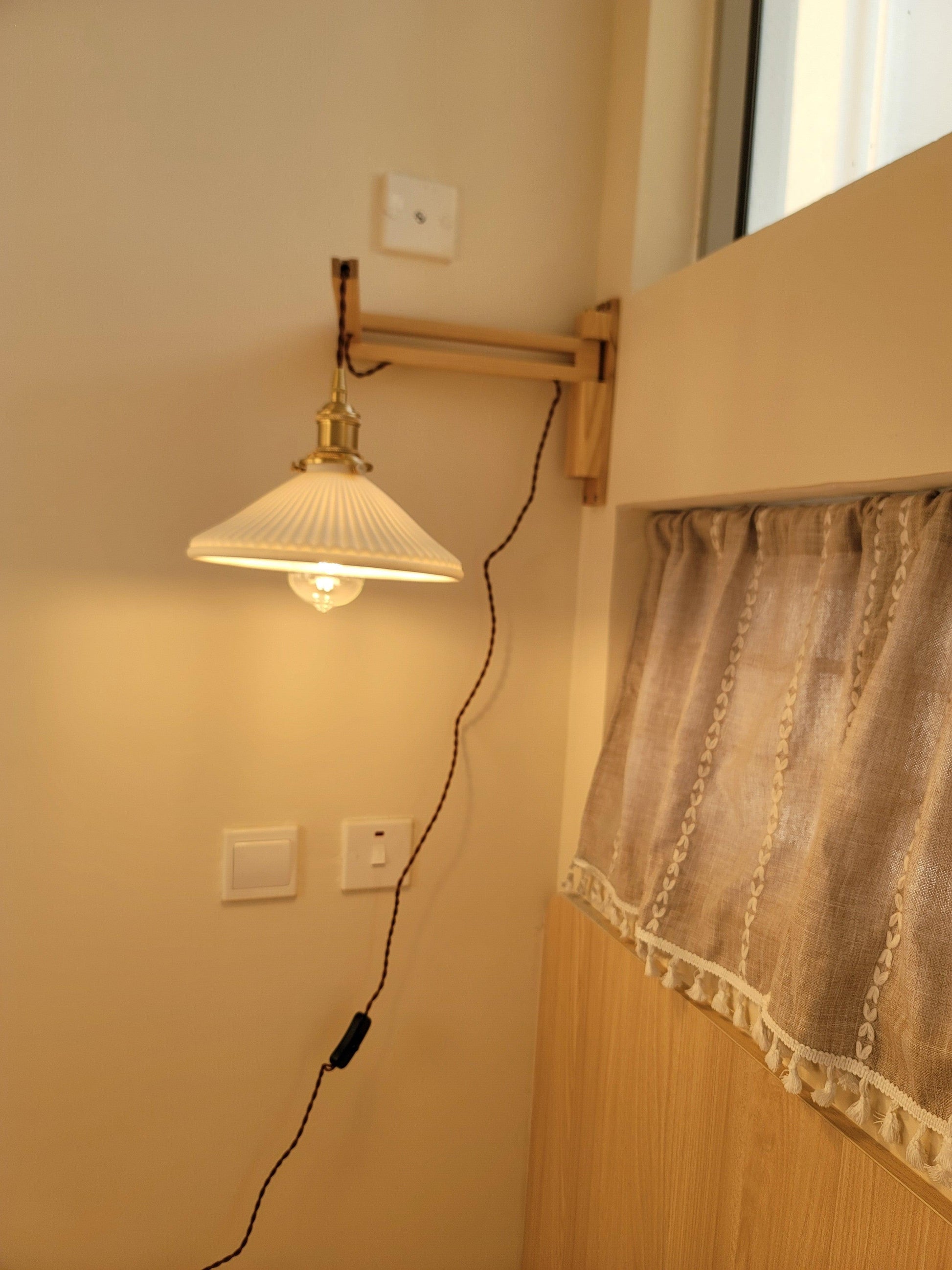 Walnut Telescopic Wall Lamp - Blowlighting