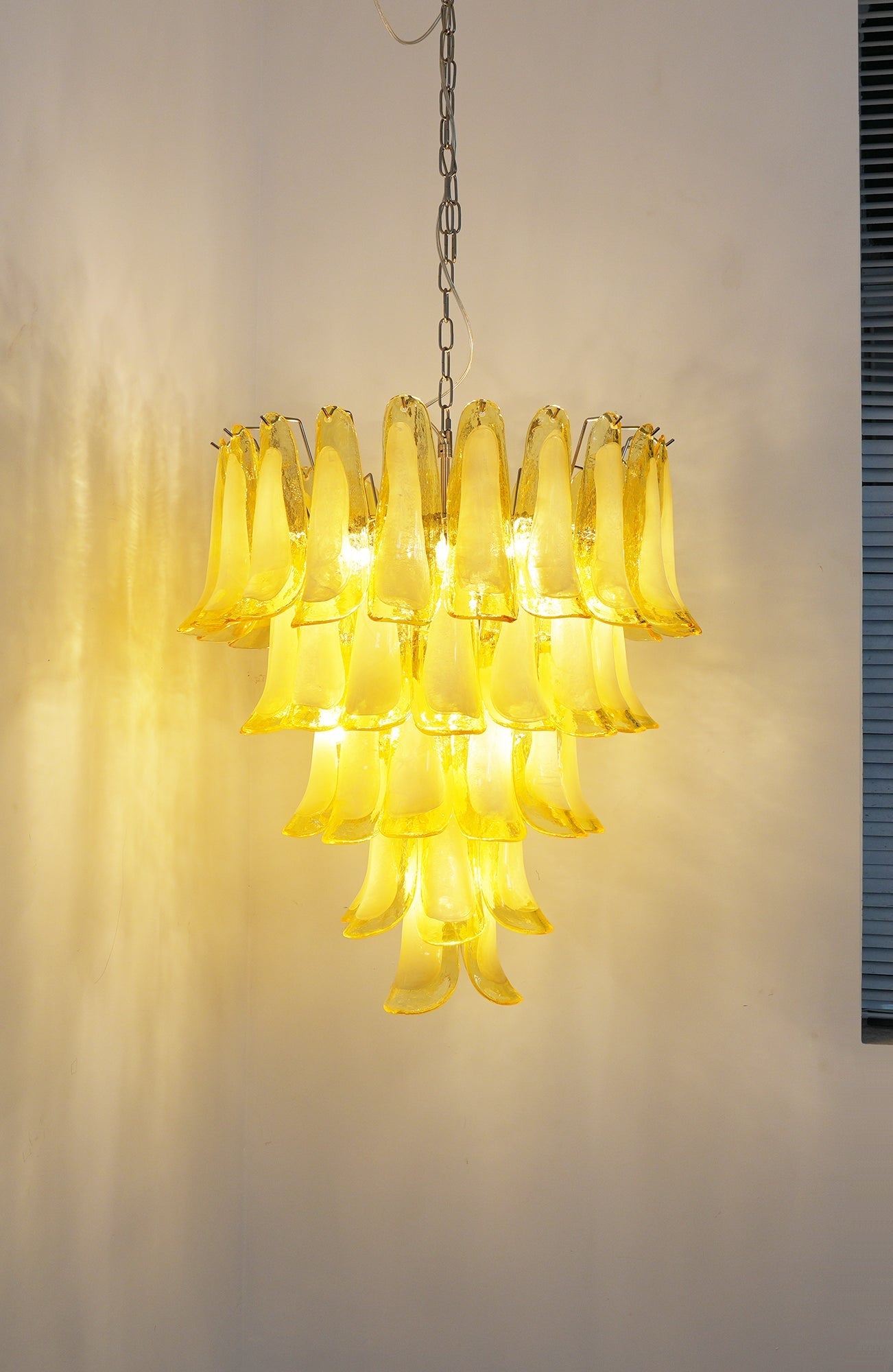 Aurora Chandelier Murano Glass Petal Wave - Blowlighting
