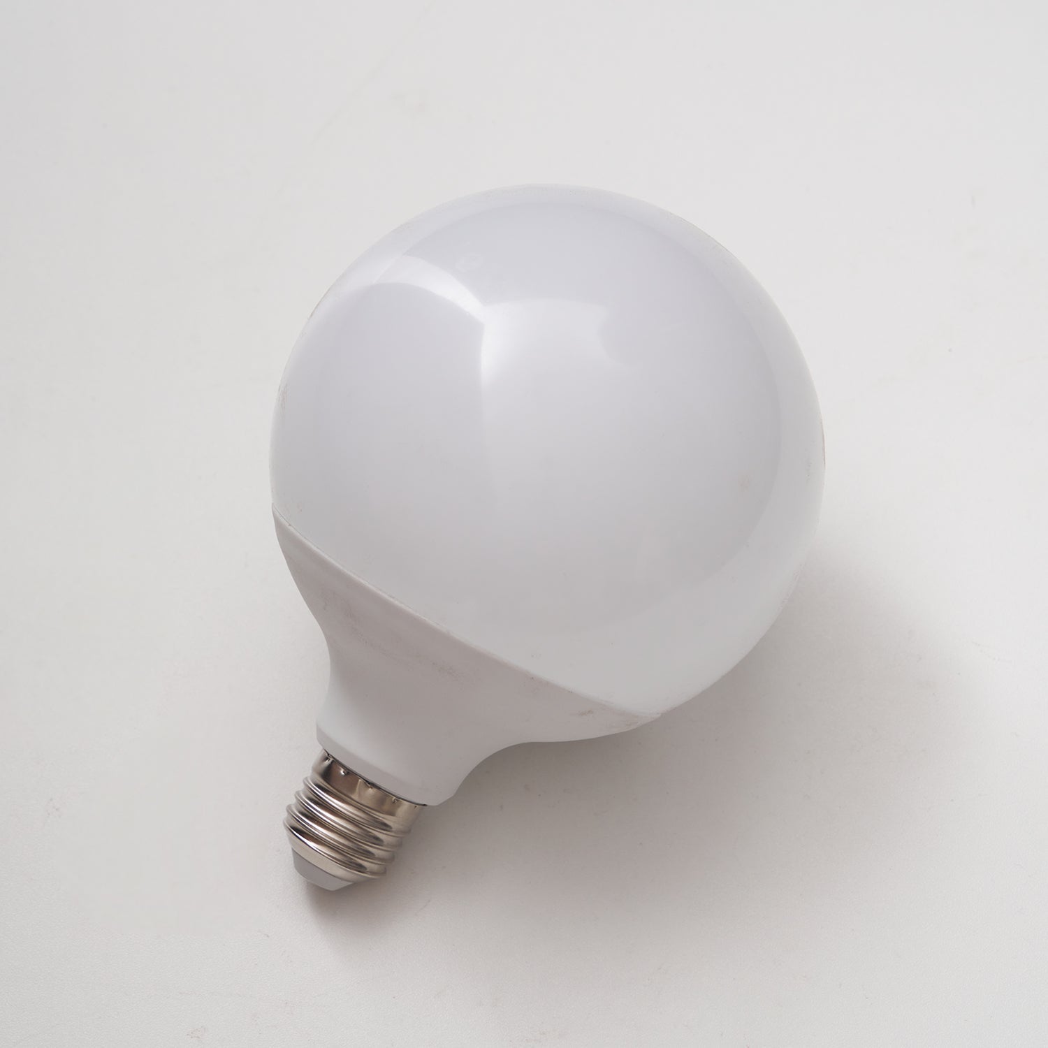 White LED Light E27 or E26 Bulb - Blowlighting