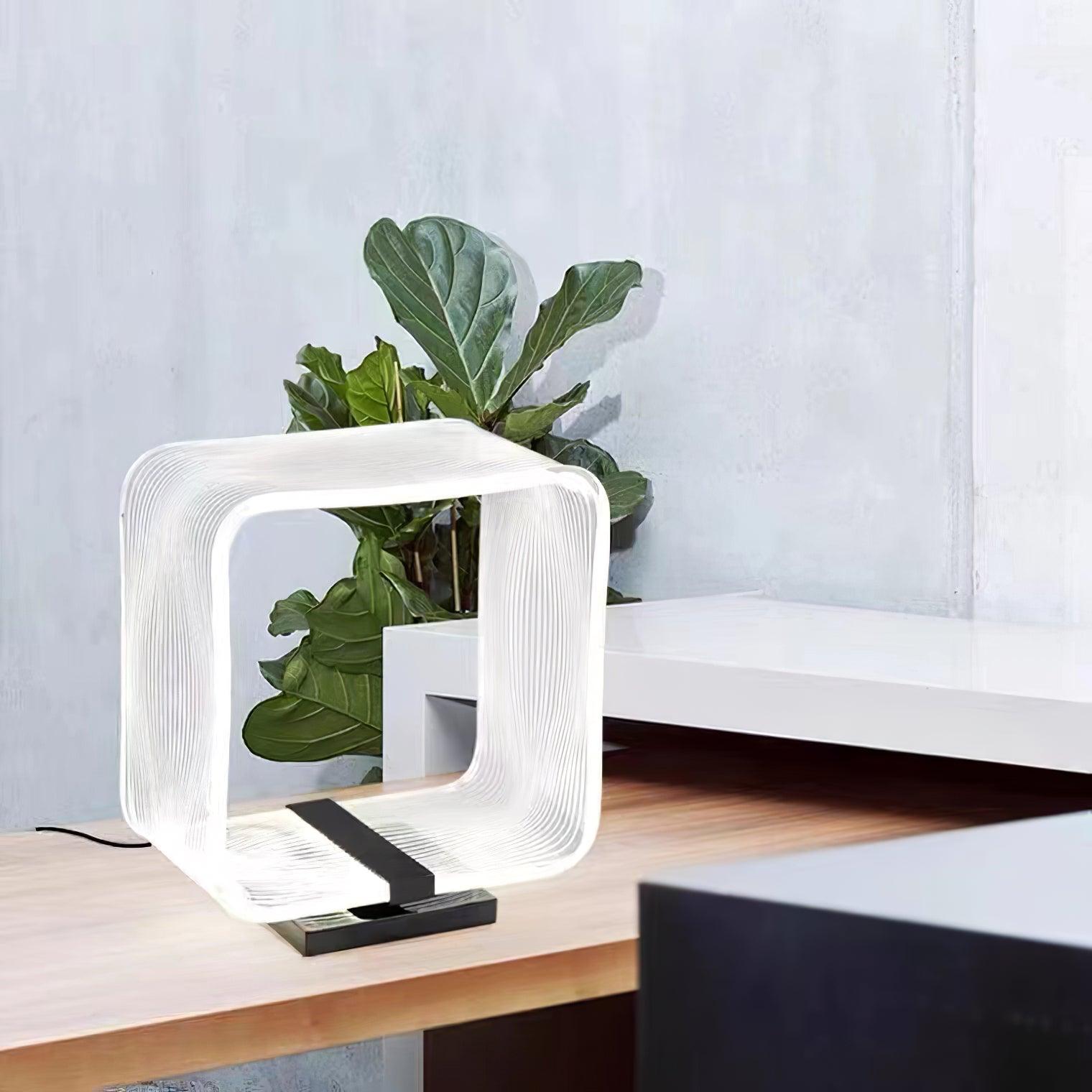 Wire Cube Table Lamp - Blowlighting