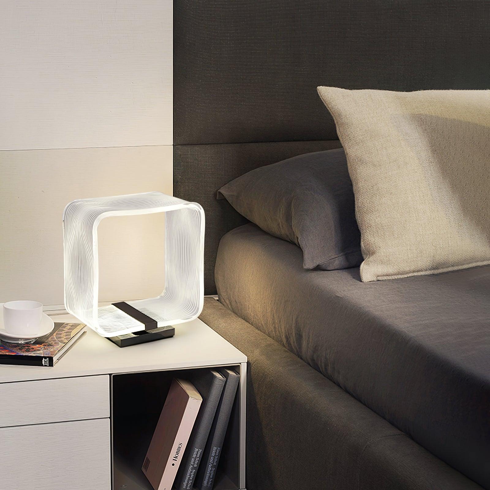Wire Cube Table Lamp - Blowlighting