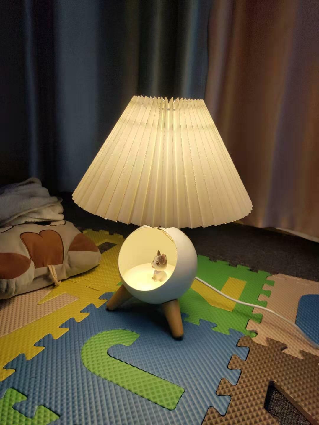 Wood Small Table Lamp - Blowlighting