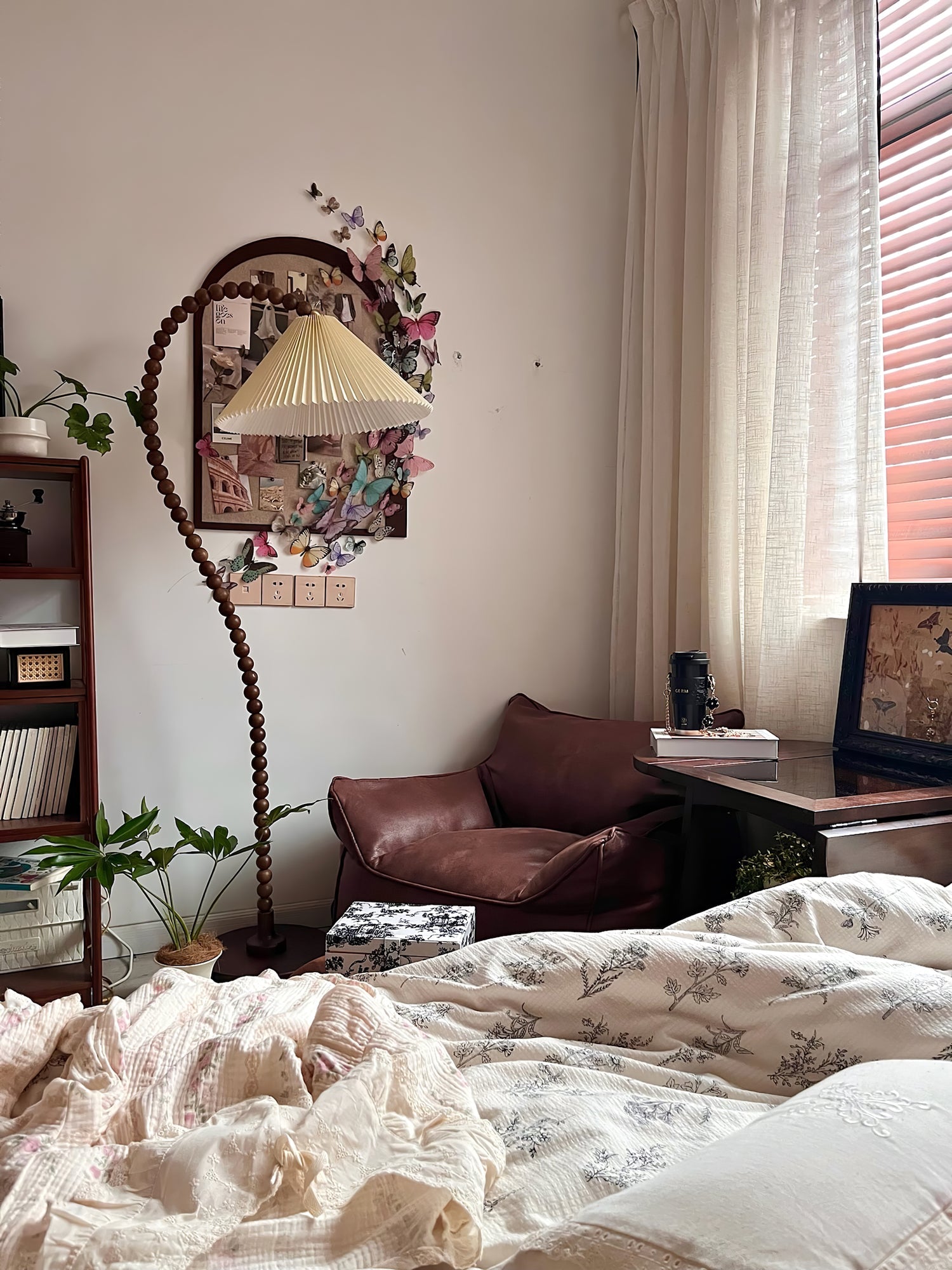 Wooden Bead Floor Lamp - Blowlighting