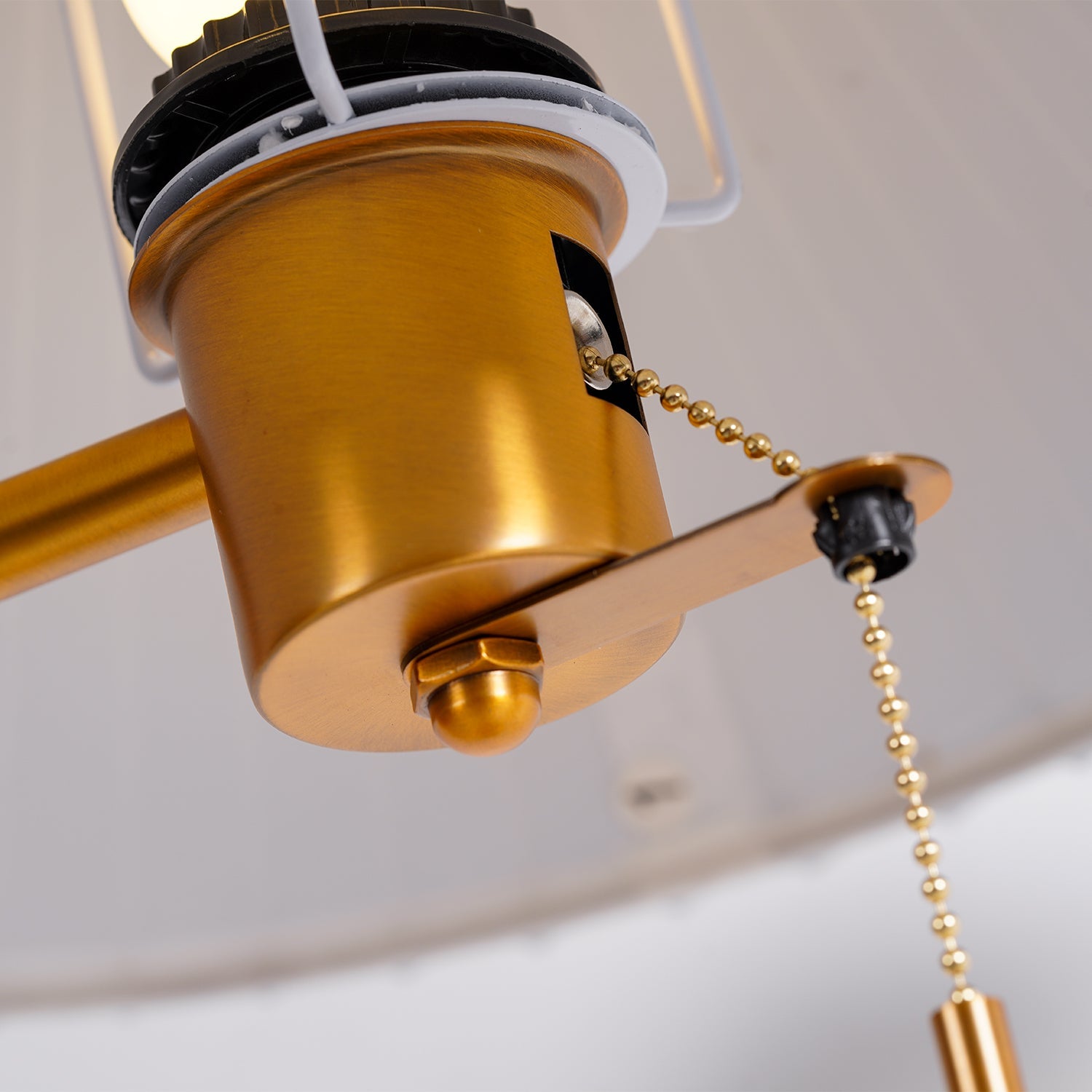 Wooden Retro Table Lamp - Blowlighting